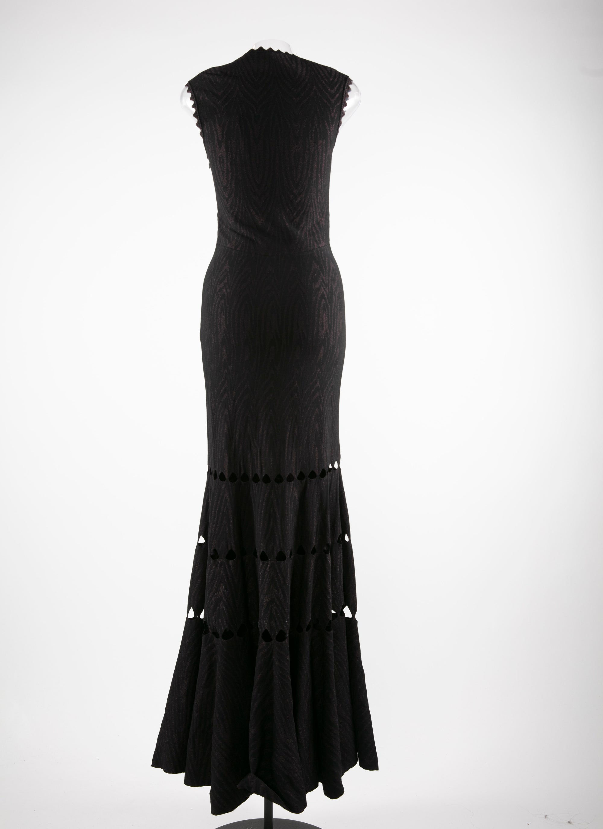 Printed sleeveless maxi dress with openwork detailing - Black & Pink