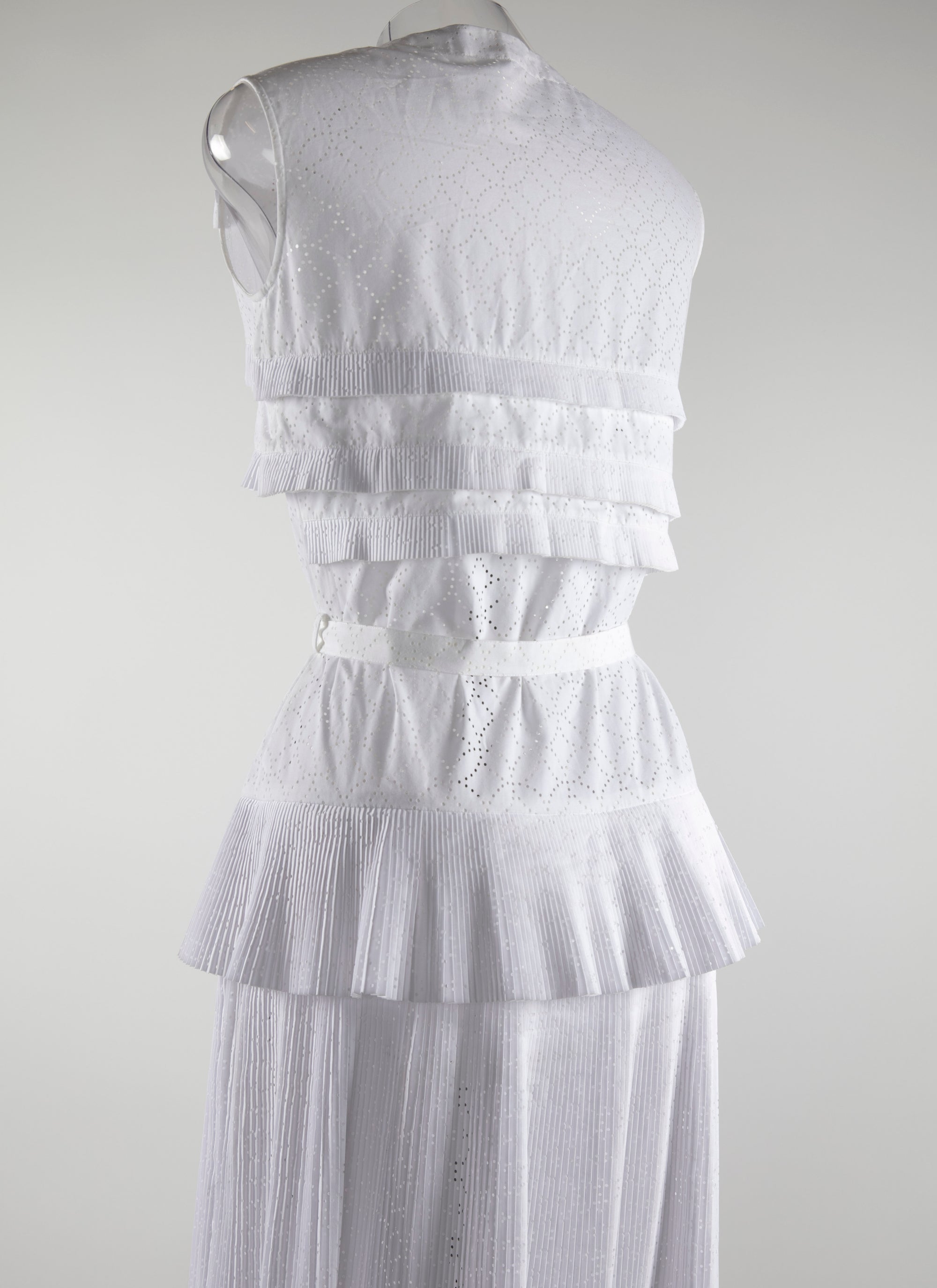 Perforated pleated sleeveless maxi dress - Optic White