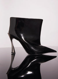 BLACK SHINY LEATHER PIERCING FANG 95 ANKLE BOOTS