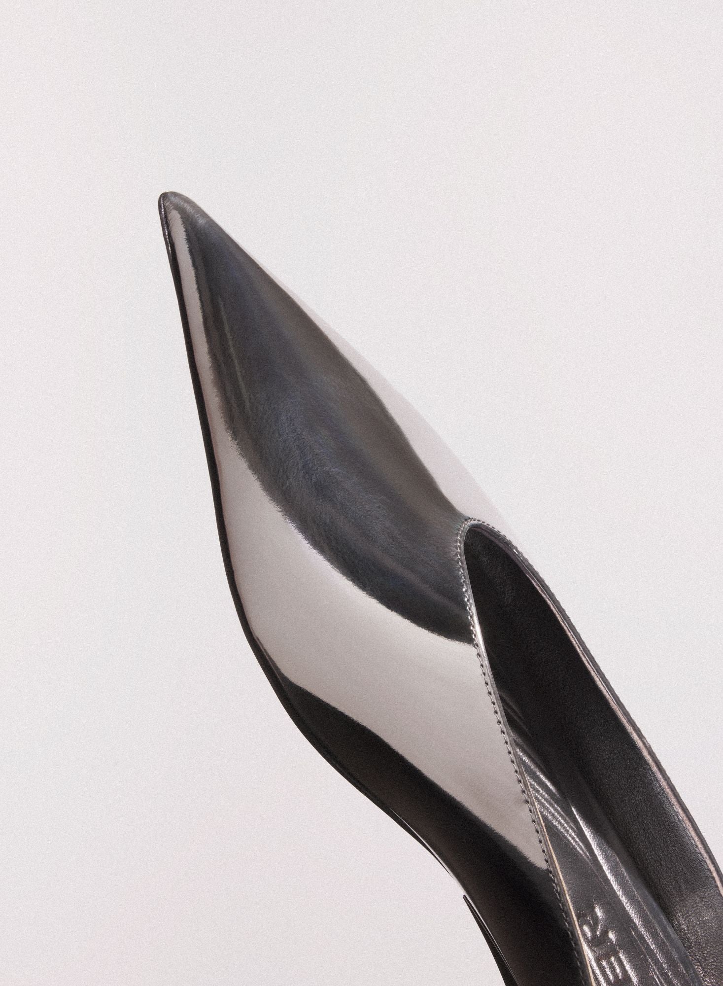 GUNMETAL LEATHER FANG FLAT MULES