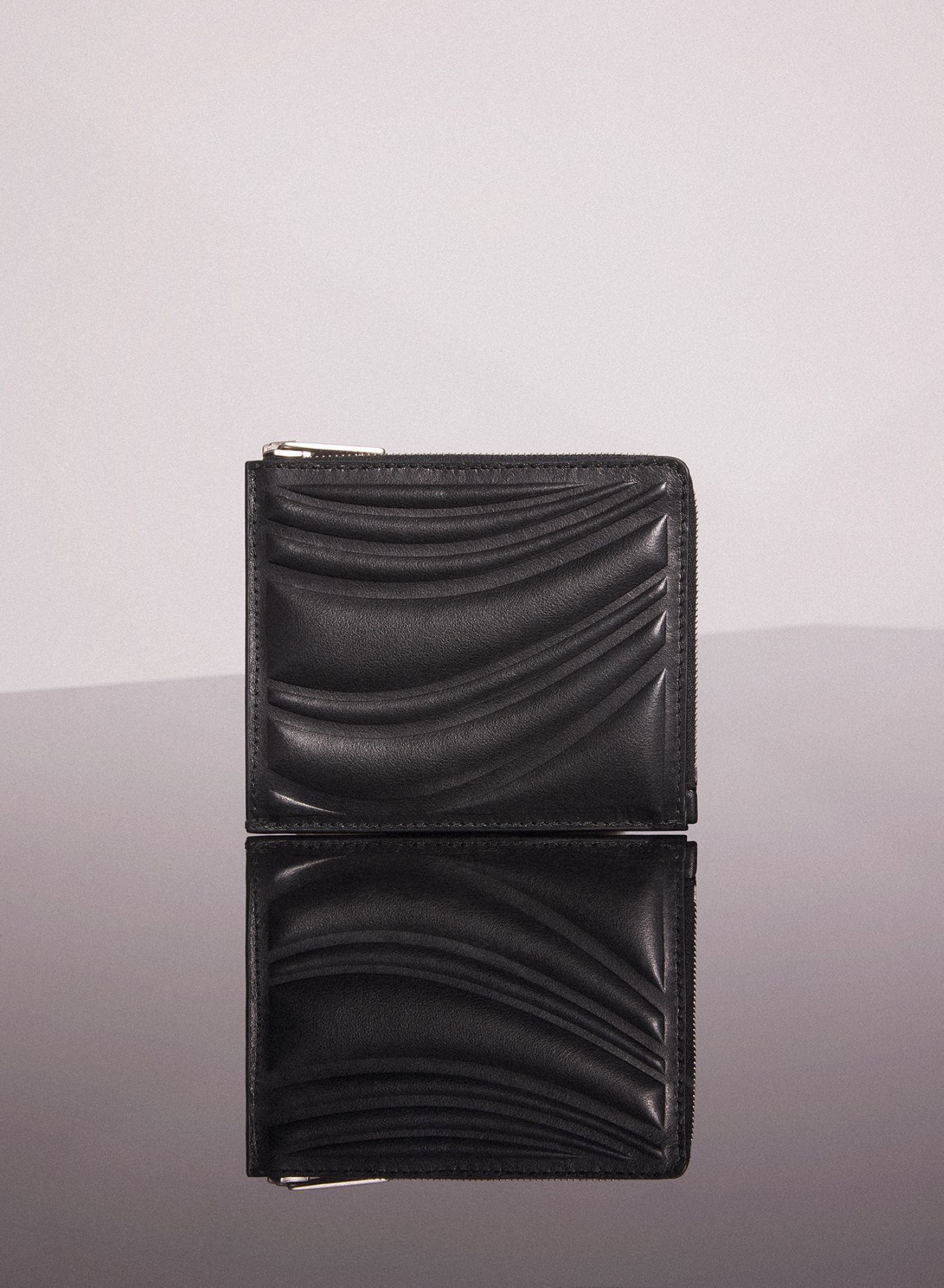 BLACK EMBOSSED SPIRAL WALLET