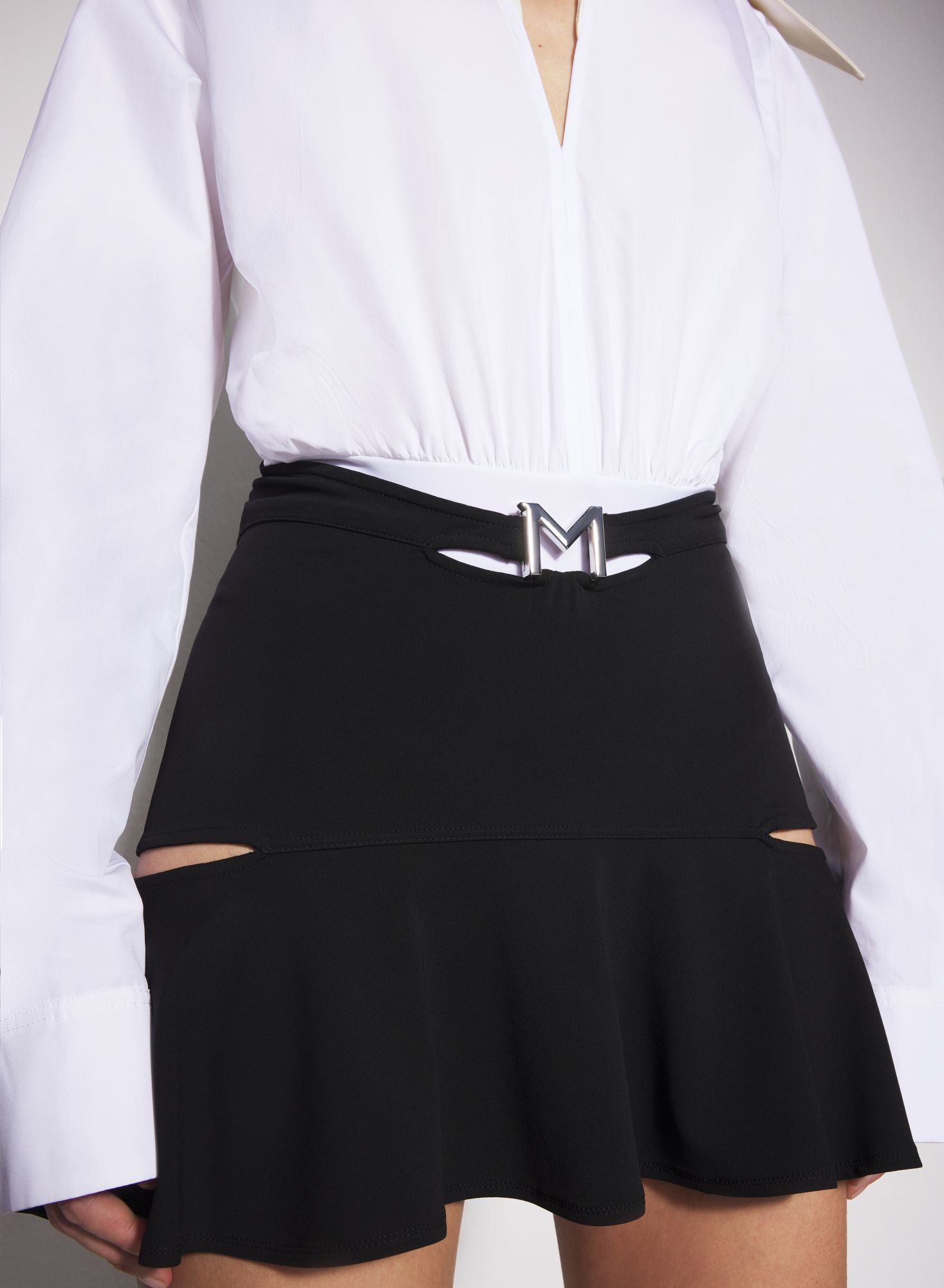 BLACK M CUT-OUT SKIRT