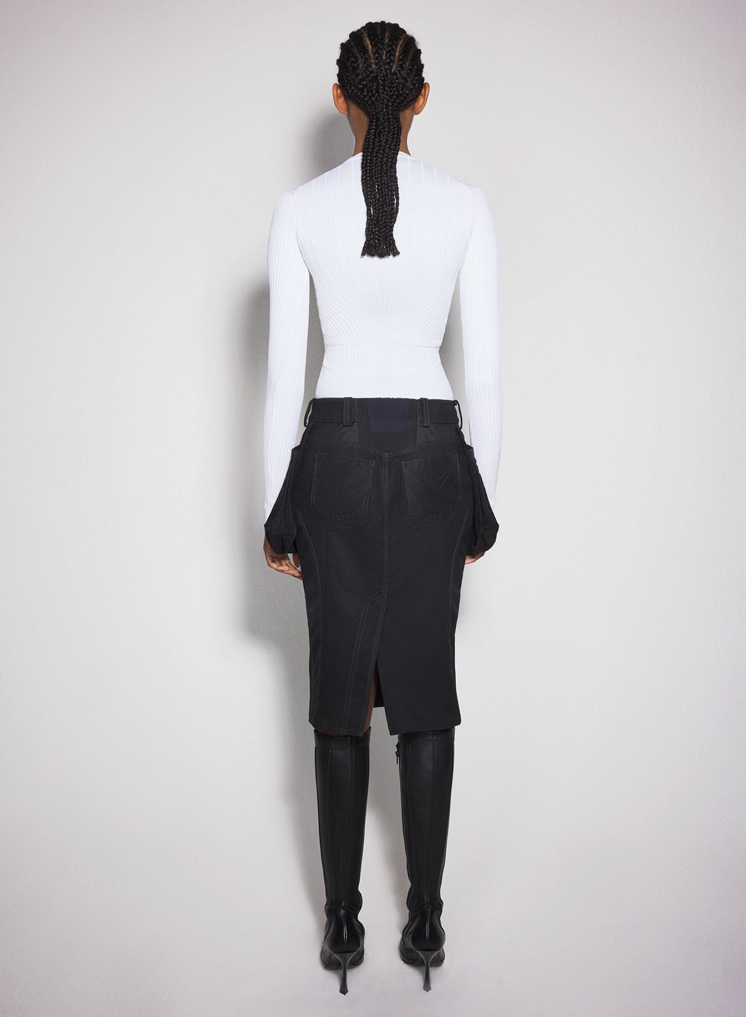 WHITE FITTED KNIT TOP