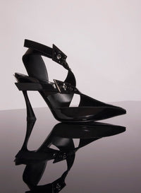 BLACK LEATHER BUCKLED FANG 95 MULES