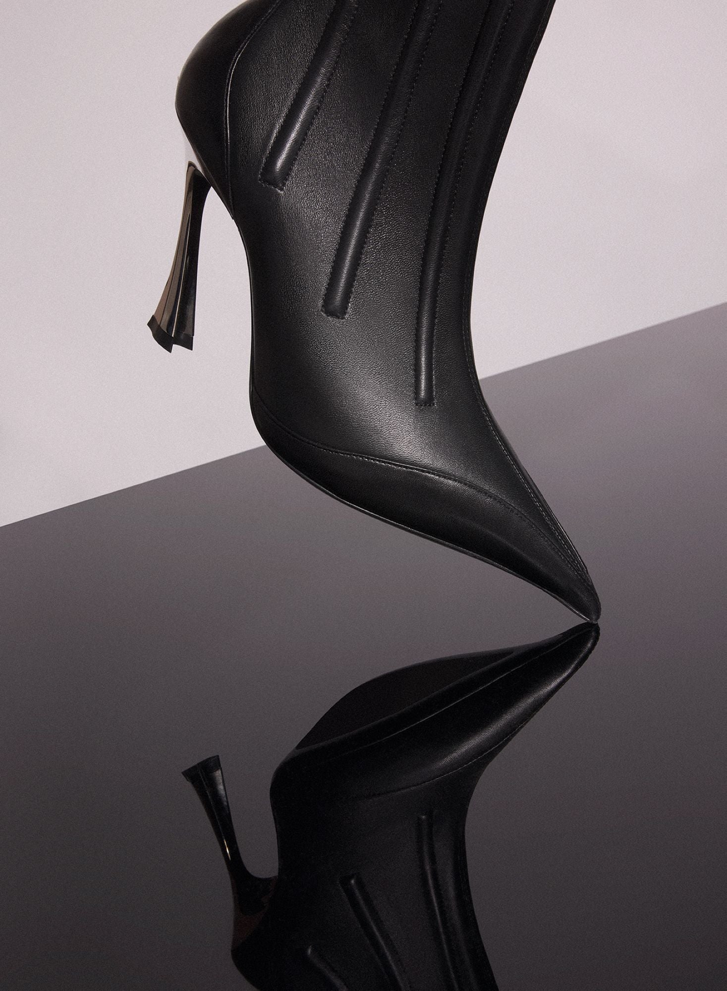 NUDE BONED LEATHER FANG 95 ANKLE BOOTS