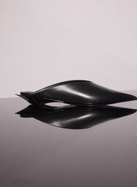 BLACK LEATHER FANG FLAT MULES