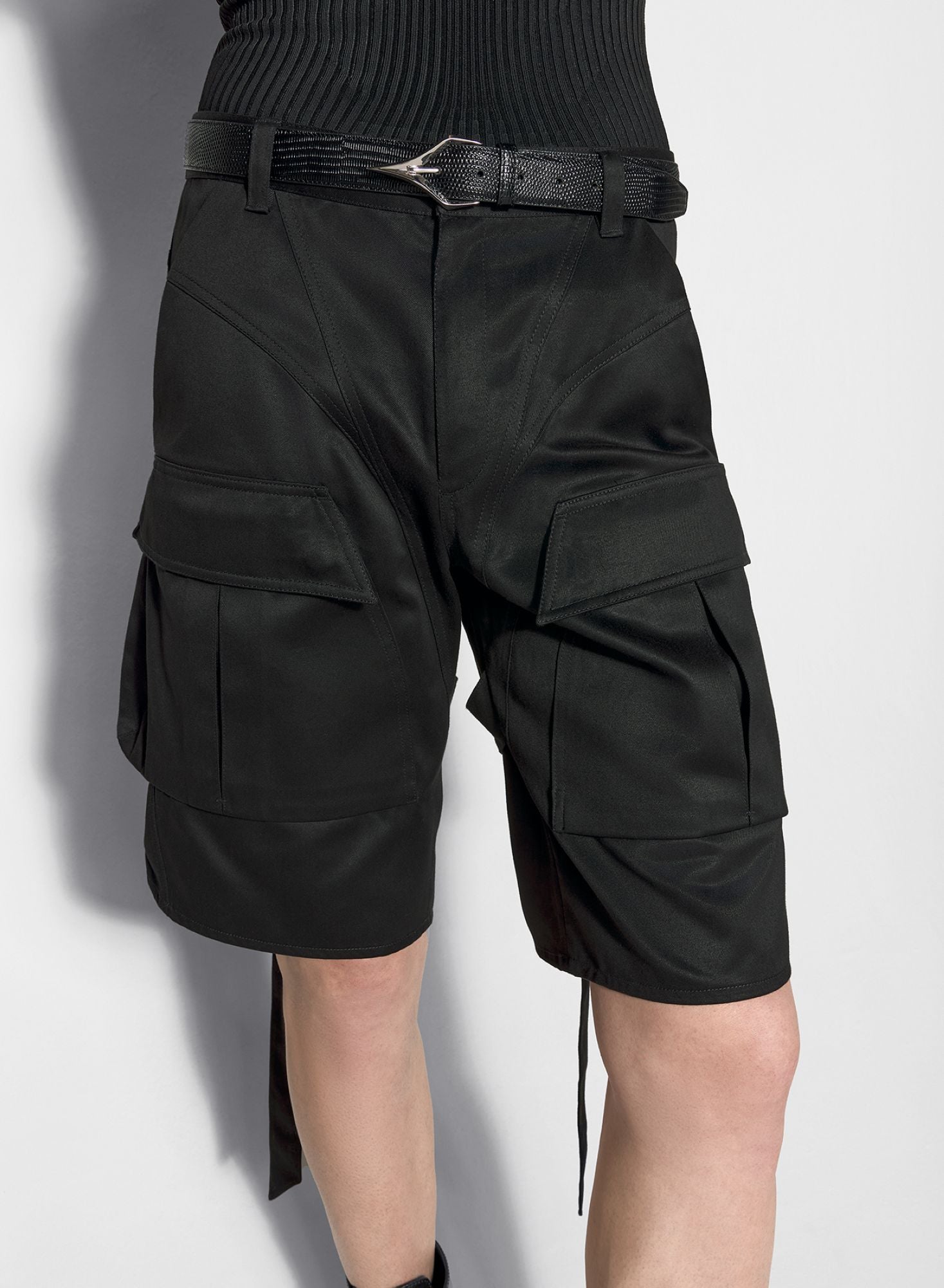 KHAKI CARGO SHORTS