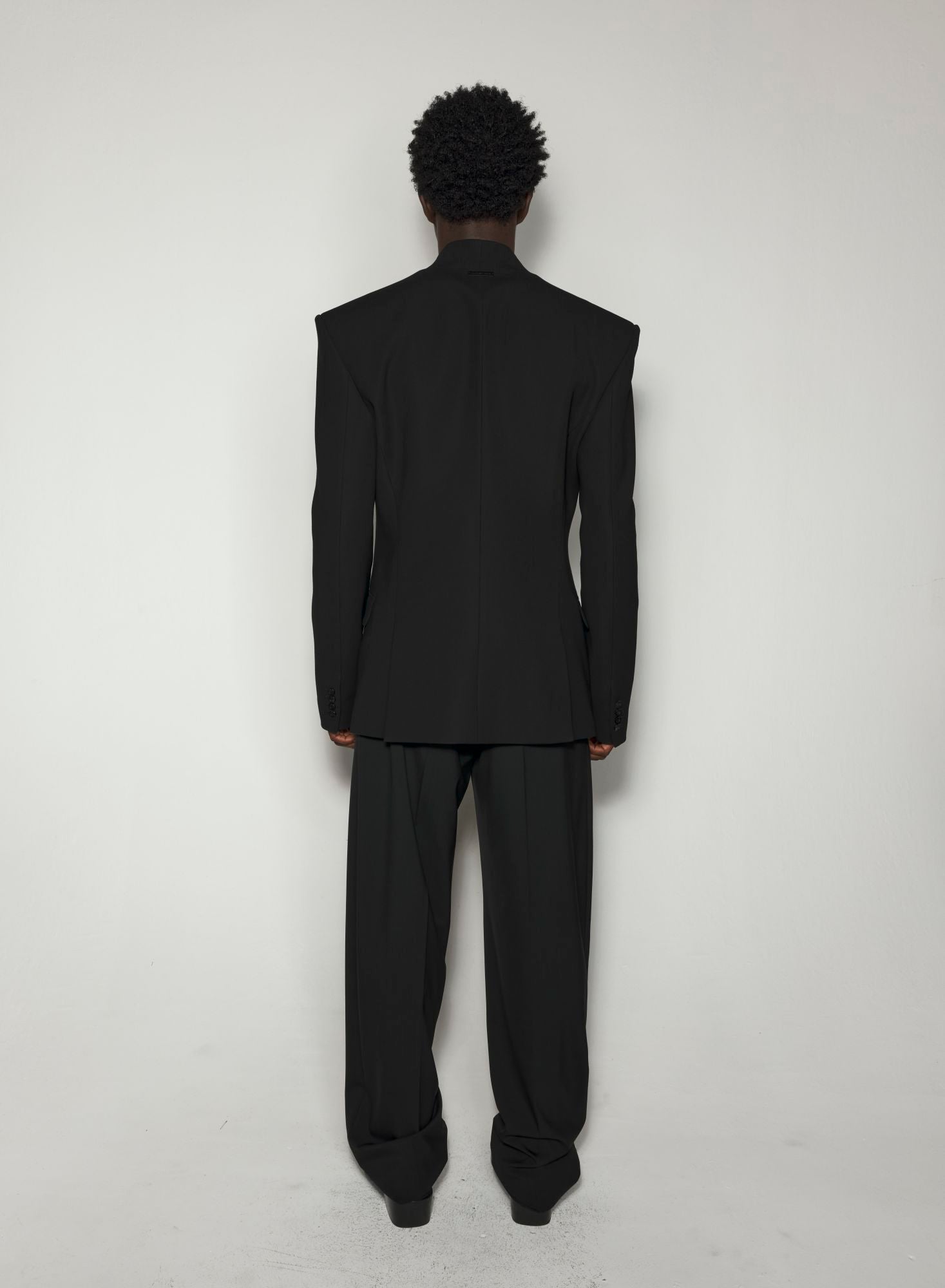 BLACK COLLARLESS TAILORED JACKET