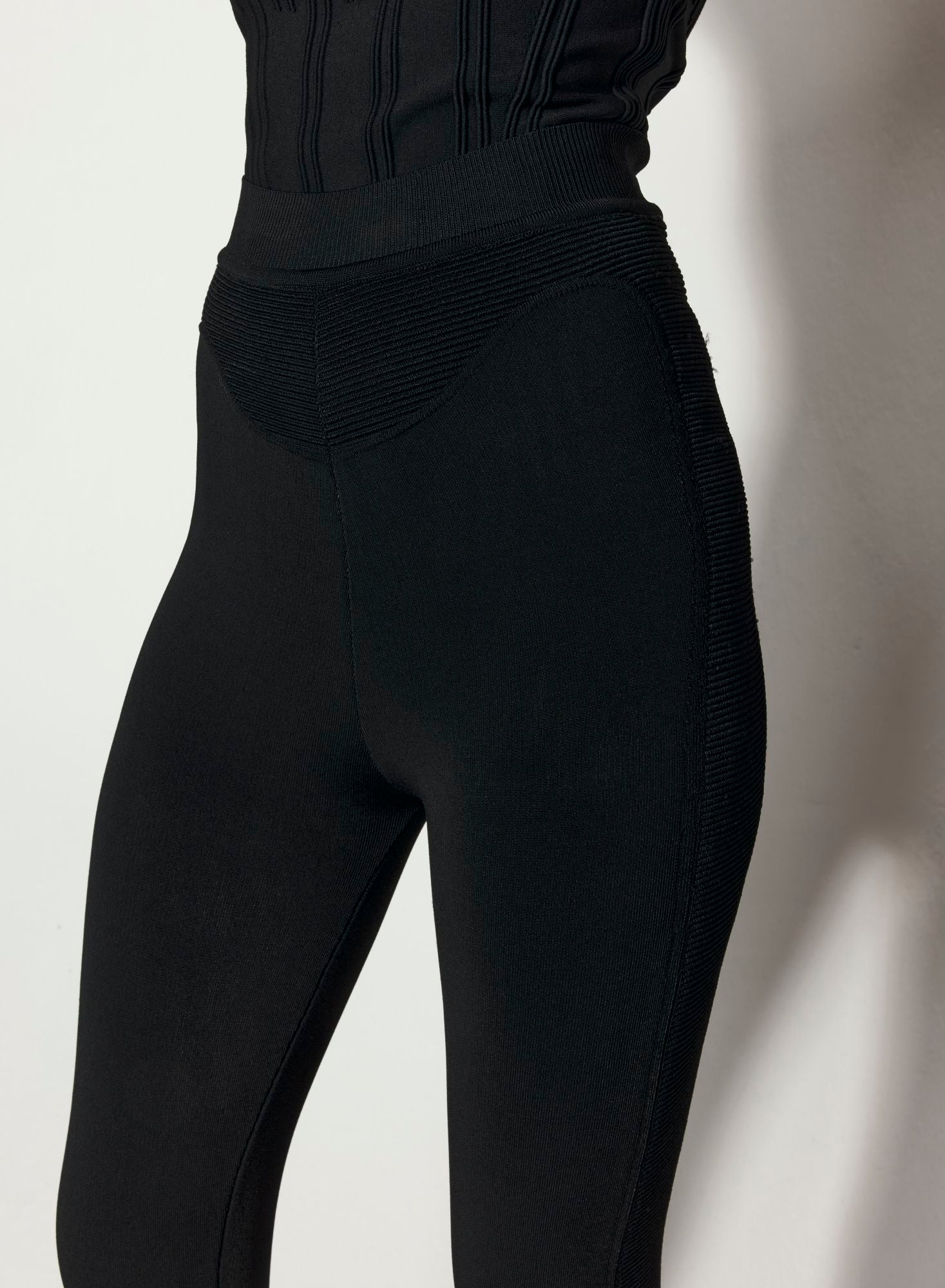 BLACK BONING DETAIL KNIT LEGGINGS