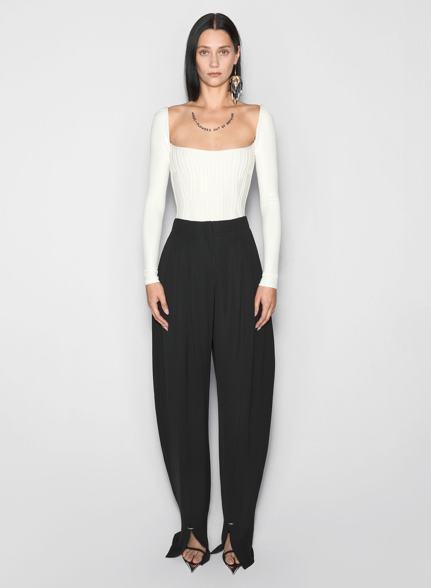 OFF WHITE BONING DETAIL KNIT TOP