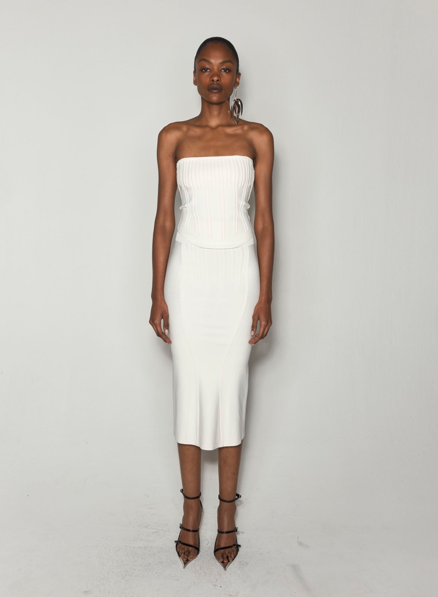OFF WHITE BONING DETAIL KNIT BUSTIER