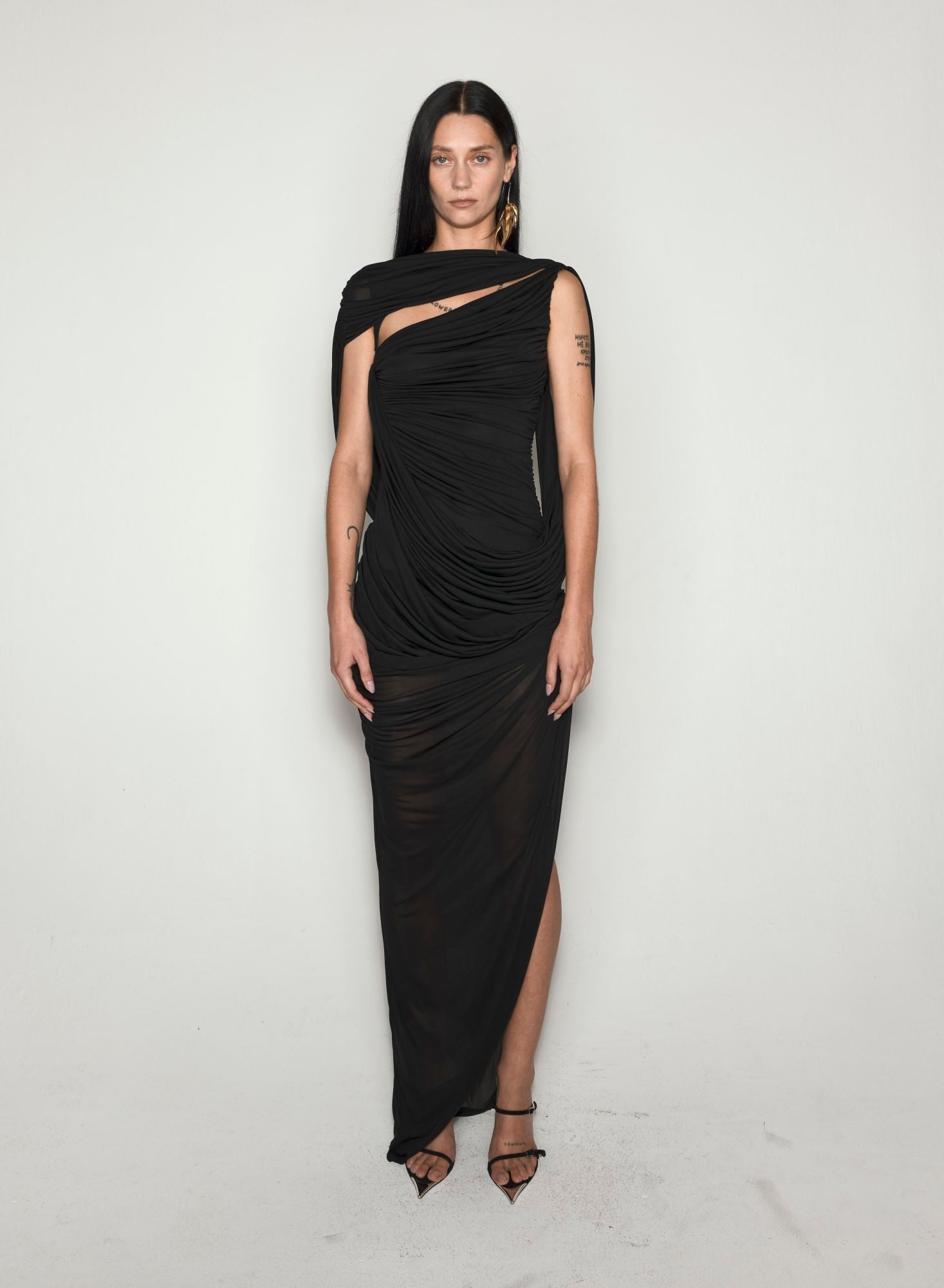 BLACK DRAPED BACKLESS GOWN