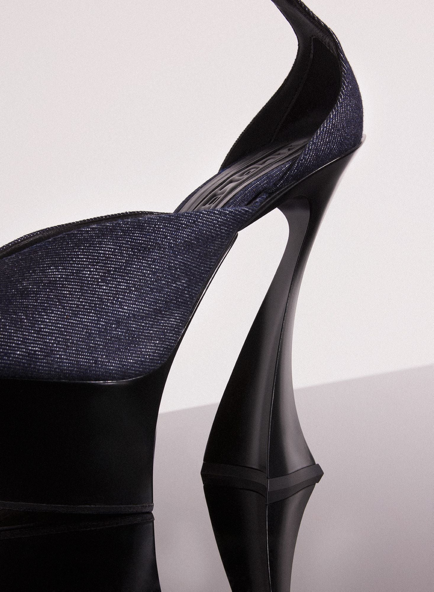 RAW DENIM PLATFORM STRAPPY FANG 95 MULES