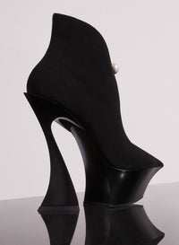 BLACK SUEDE PLATFORM FANG 95 ANKLE BOOTS