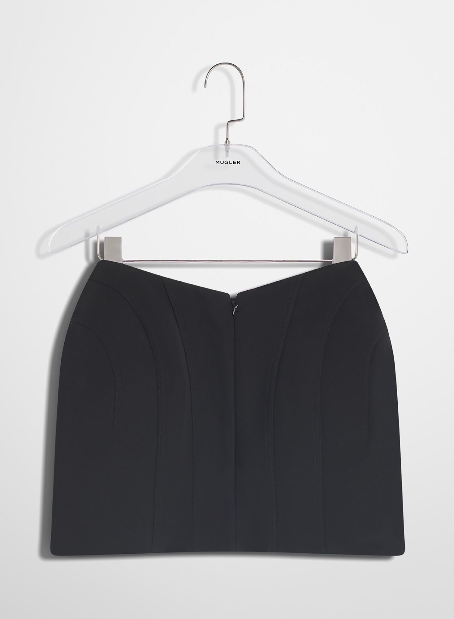 BLACK TAILORED MINI SKIRT

ELLE EST DÉJÀ SUR LE SITE NON ?
NE VEUT-ON PAS SYSTÉMATISER LA NOTION DE LONGUEUR ?