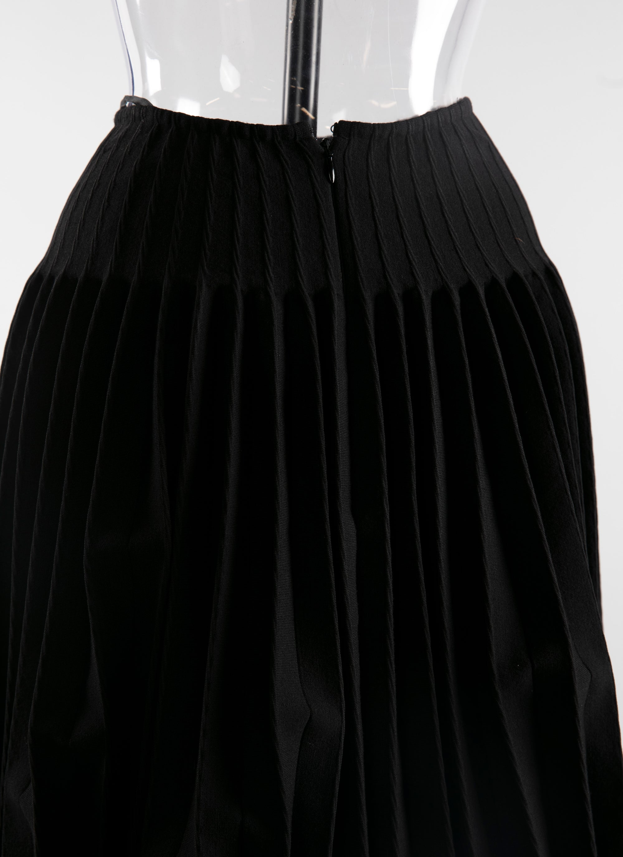 Short pleated skirt in wool - Black intense