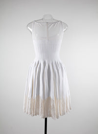 Robe courte évasée à fines bretelles - Blanc beige