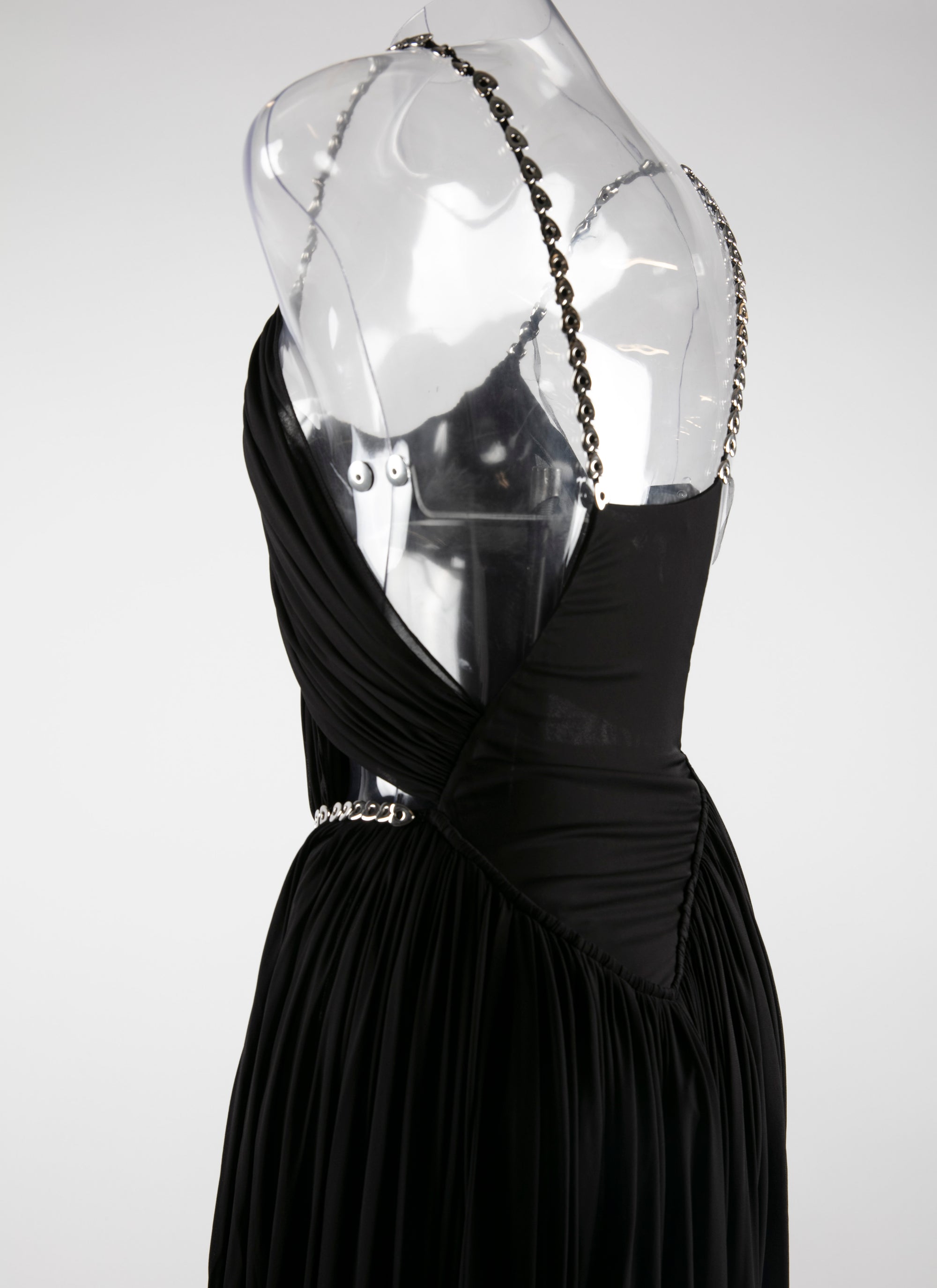 Robe à bretelles et ceinture ornés de coeur - Noir