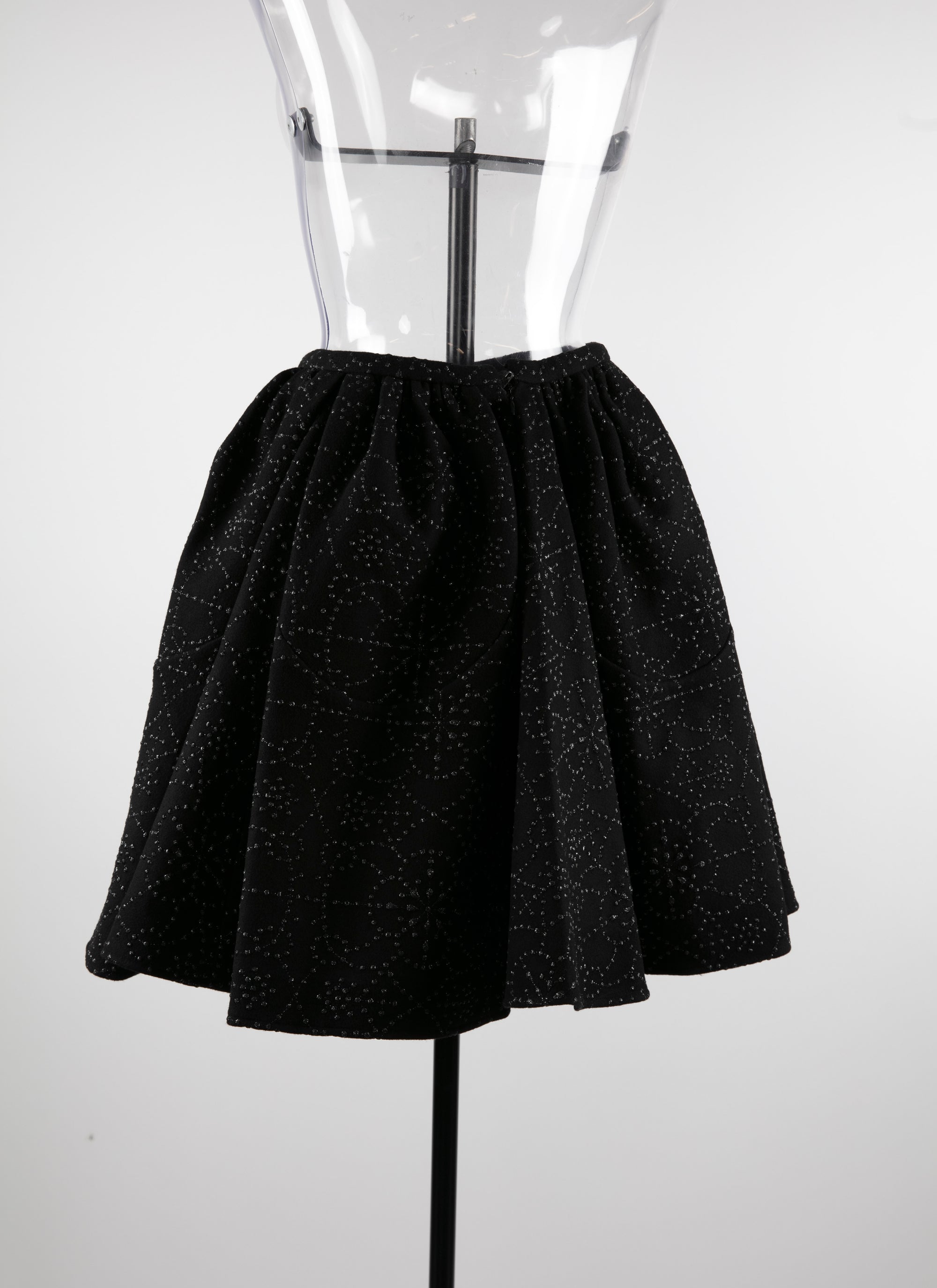 Petal skirt in wool - Black Gloss