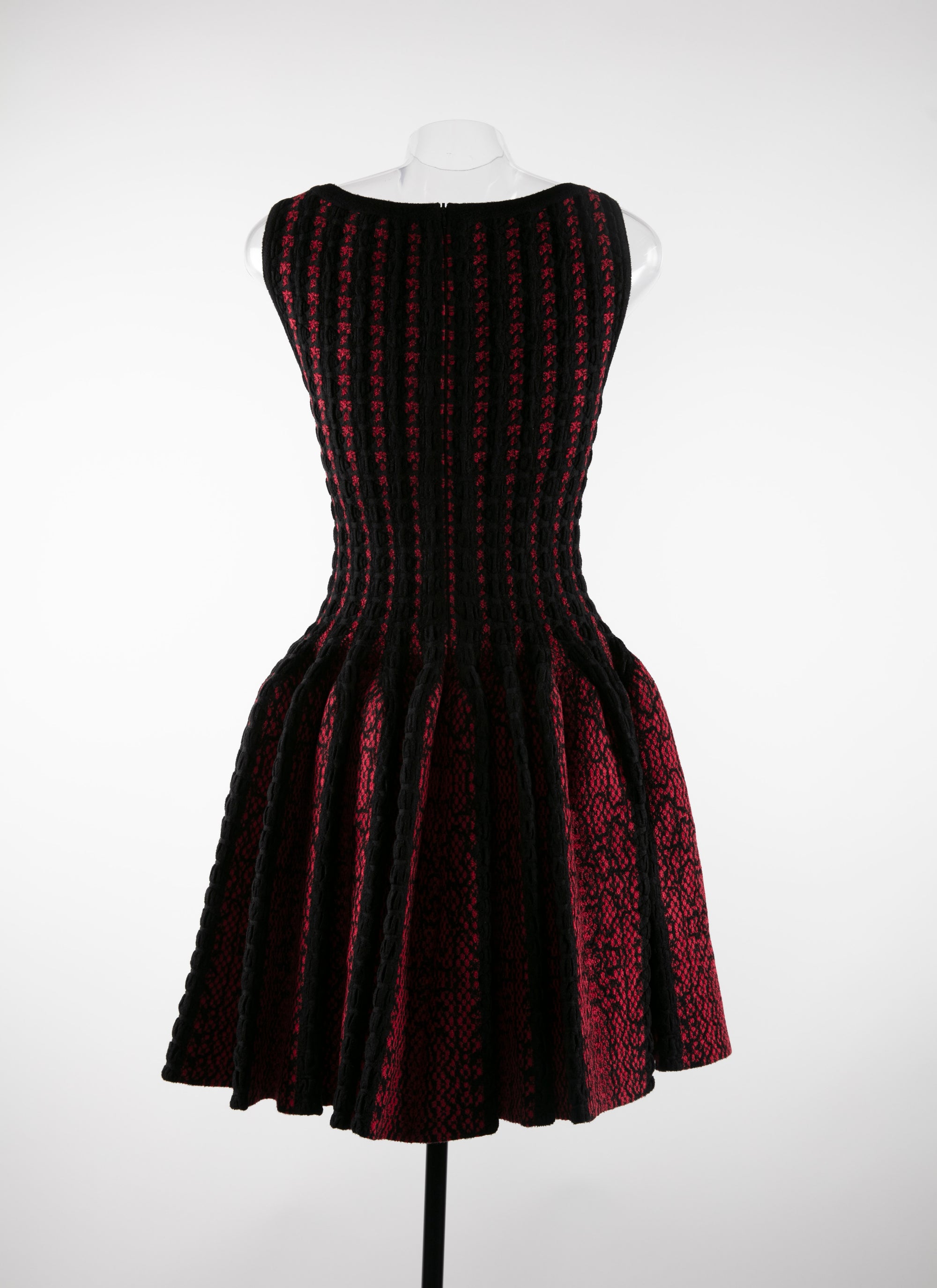 Sleeveless bubble dress - Ruby