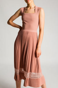 Robe midi sans manches à col ouvert carré en maille - Noir