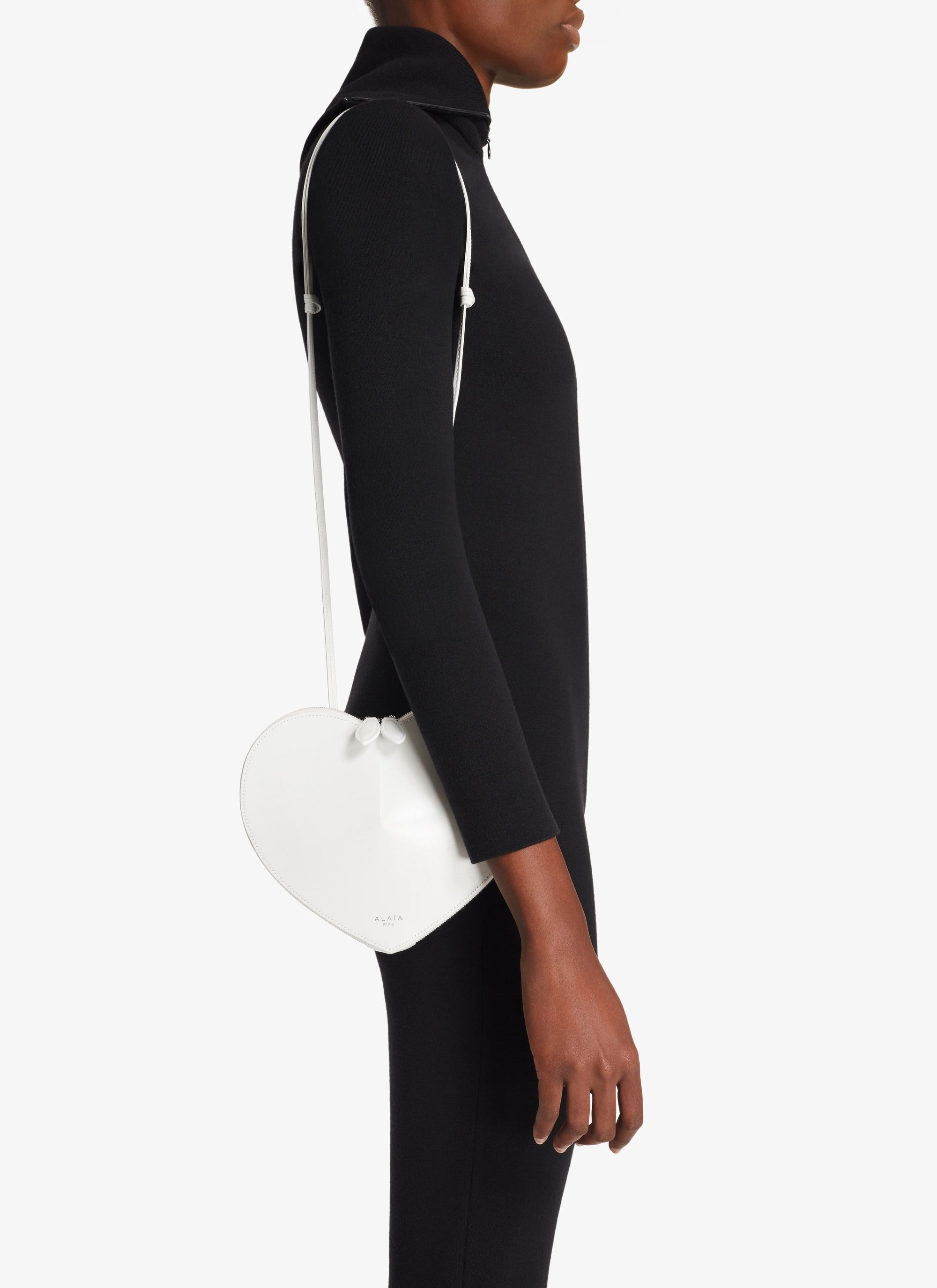 Le Cœur Small Shiny Leather Chain Bag - Black