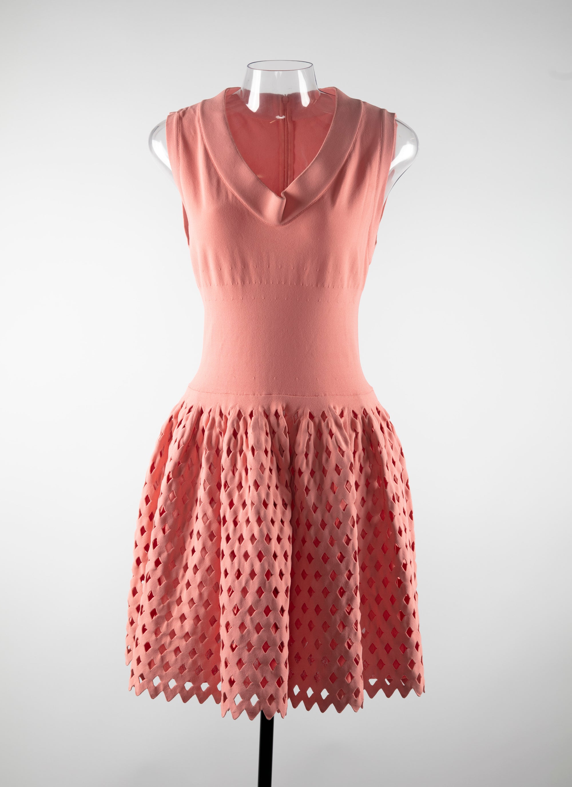 Robe col en V et jupe plissée - Fard