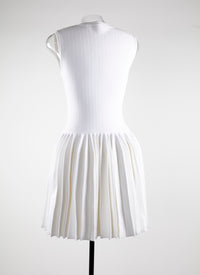 Sleeveless pleated zip dress - White iridescent