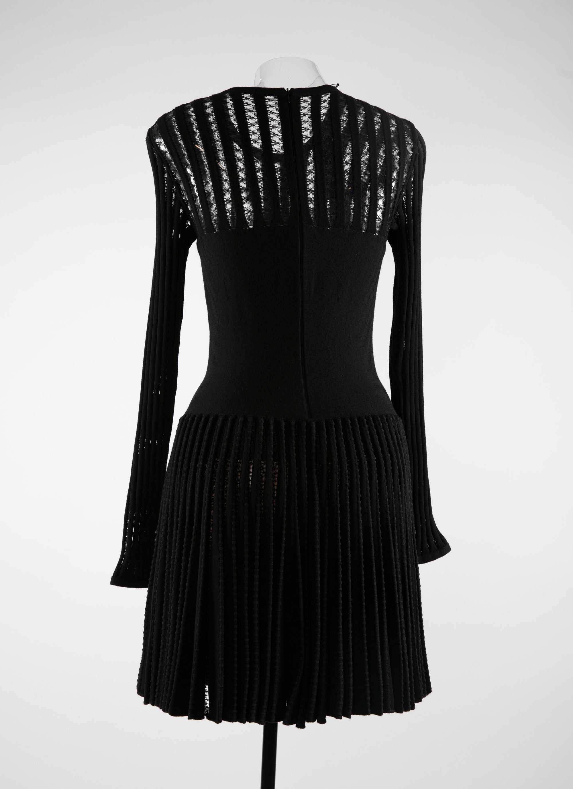 Pleated short dress with long sleeves in wool - Black intense