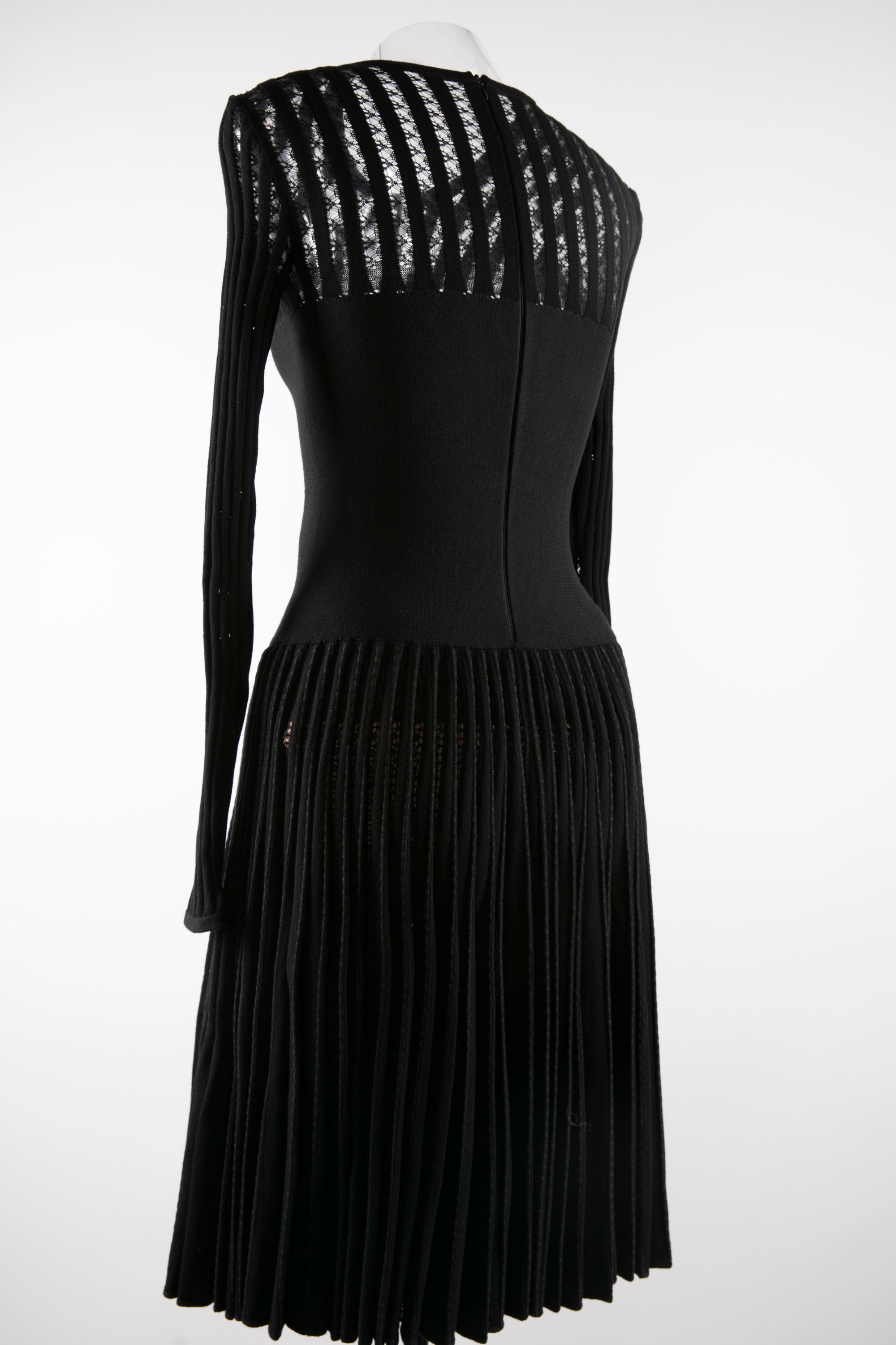 Pleated regular dress with long sleeves - Black intense