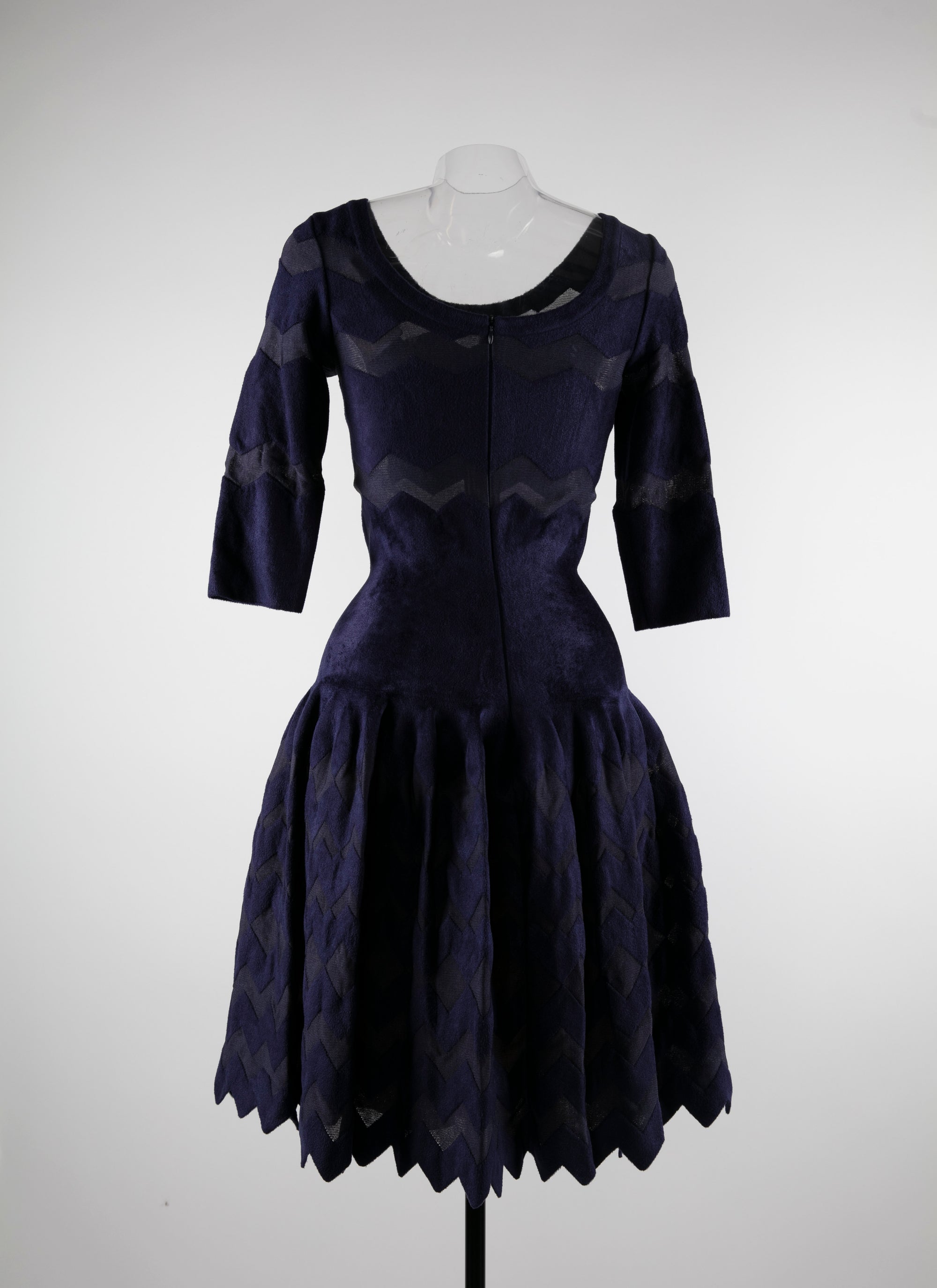 Regular dress with scalloped hem - Sapphire