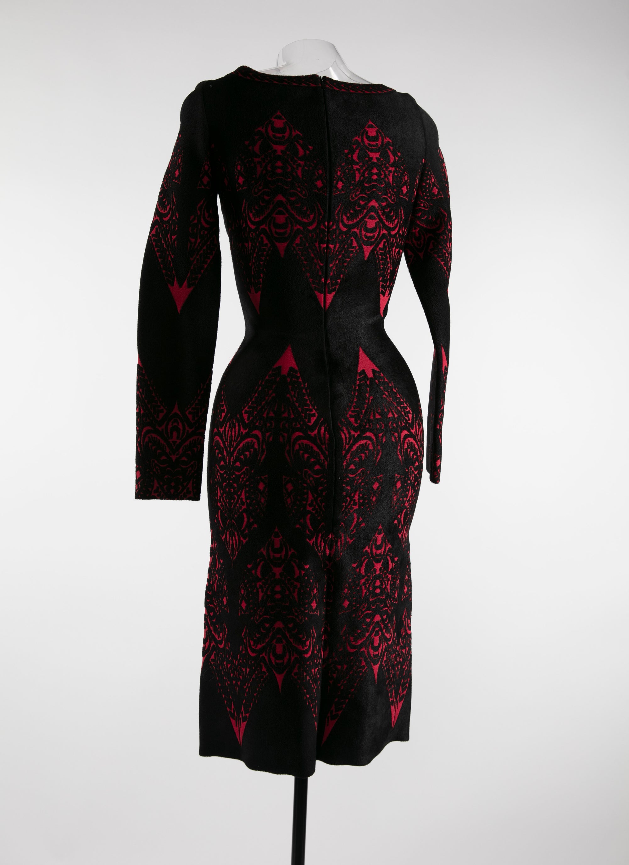 Robe ajustée avec dentelle - Noir & Rubis