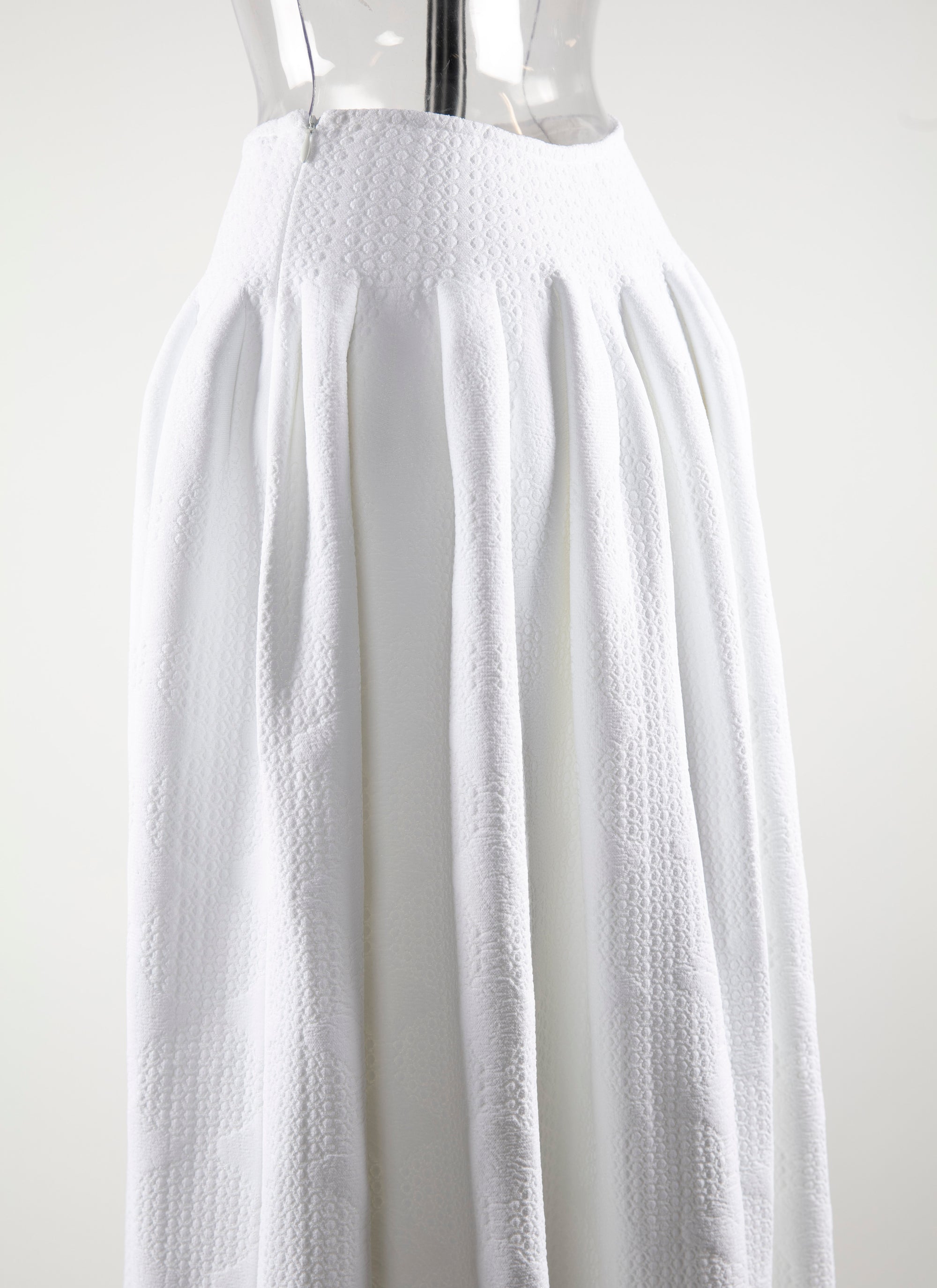 Textured midi skirt with fitted waist - White