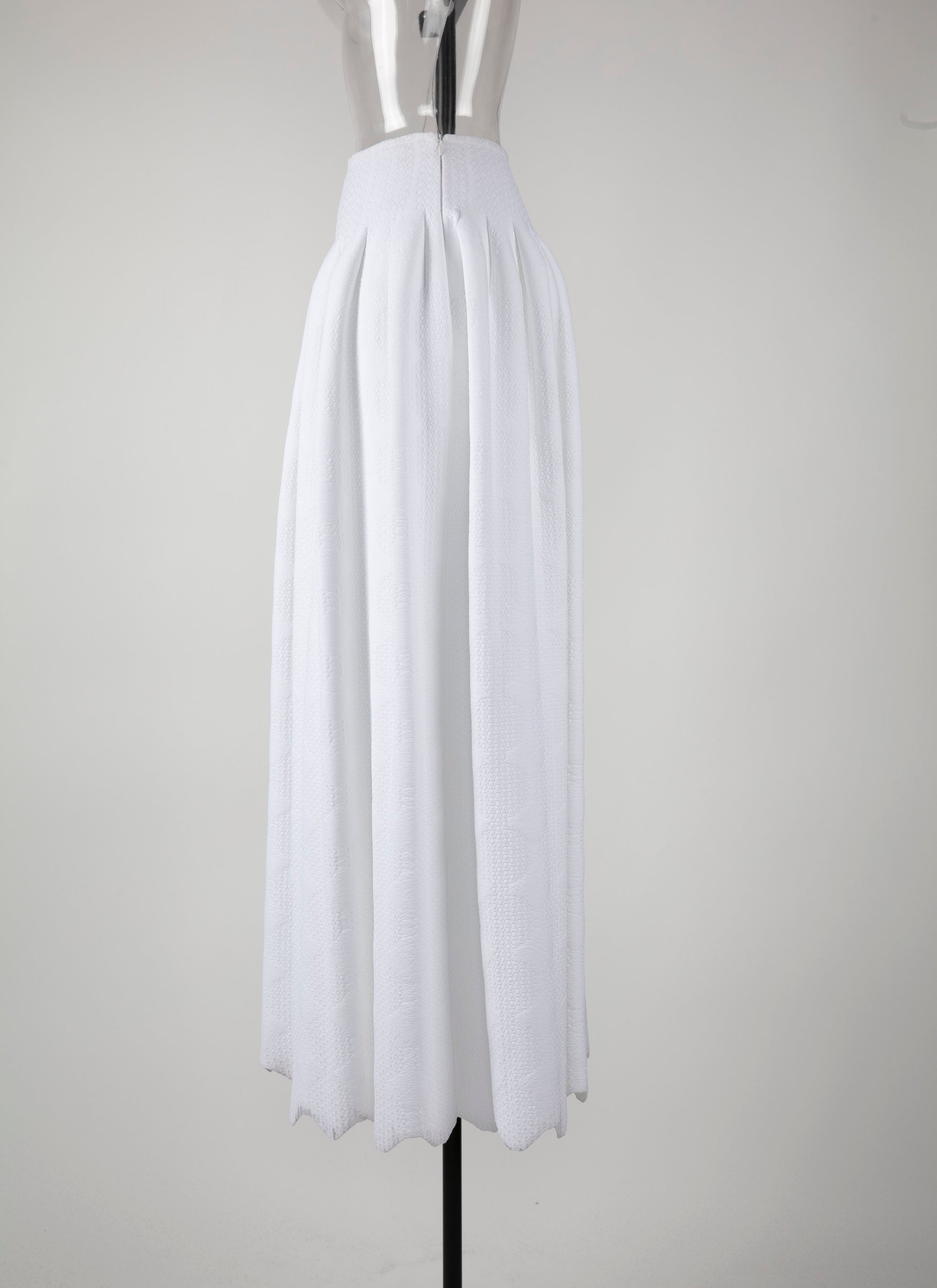 Textured midi skirt with fitted waist - White
