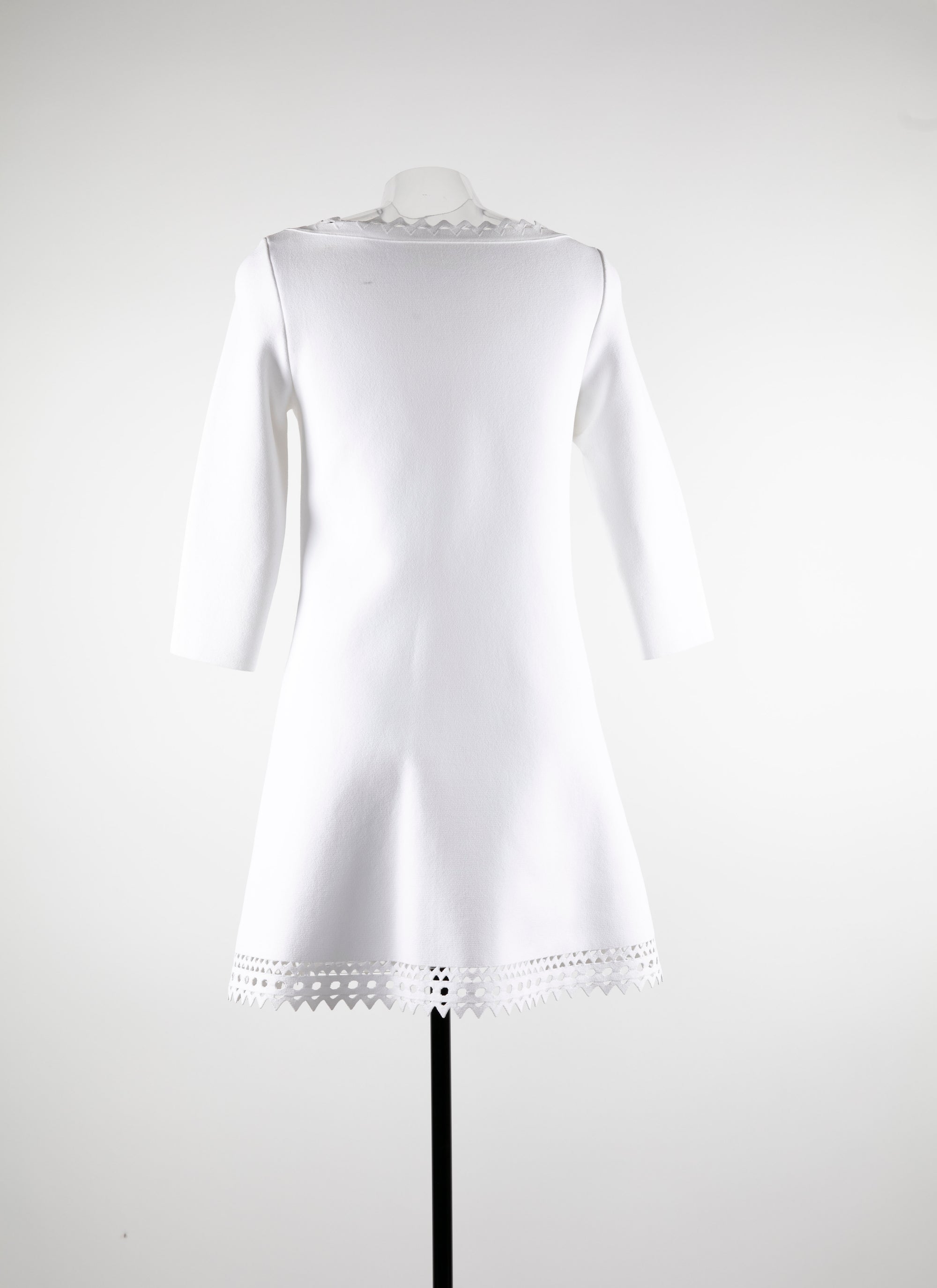 Robe à manches 3/4 à col et ourlet festonnés - Blanc