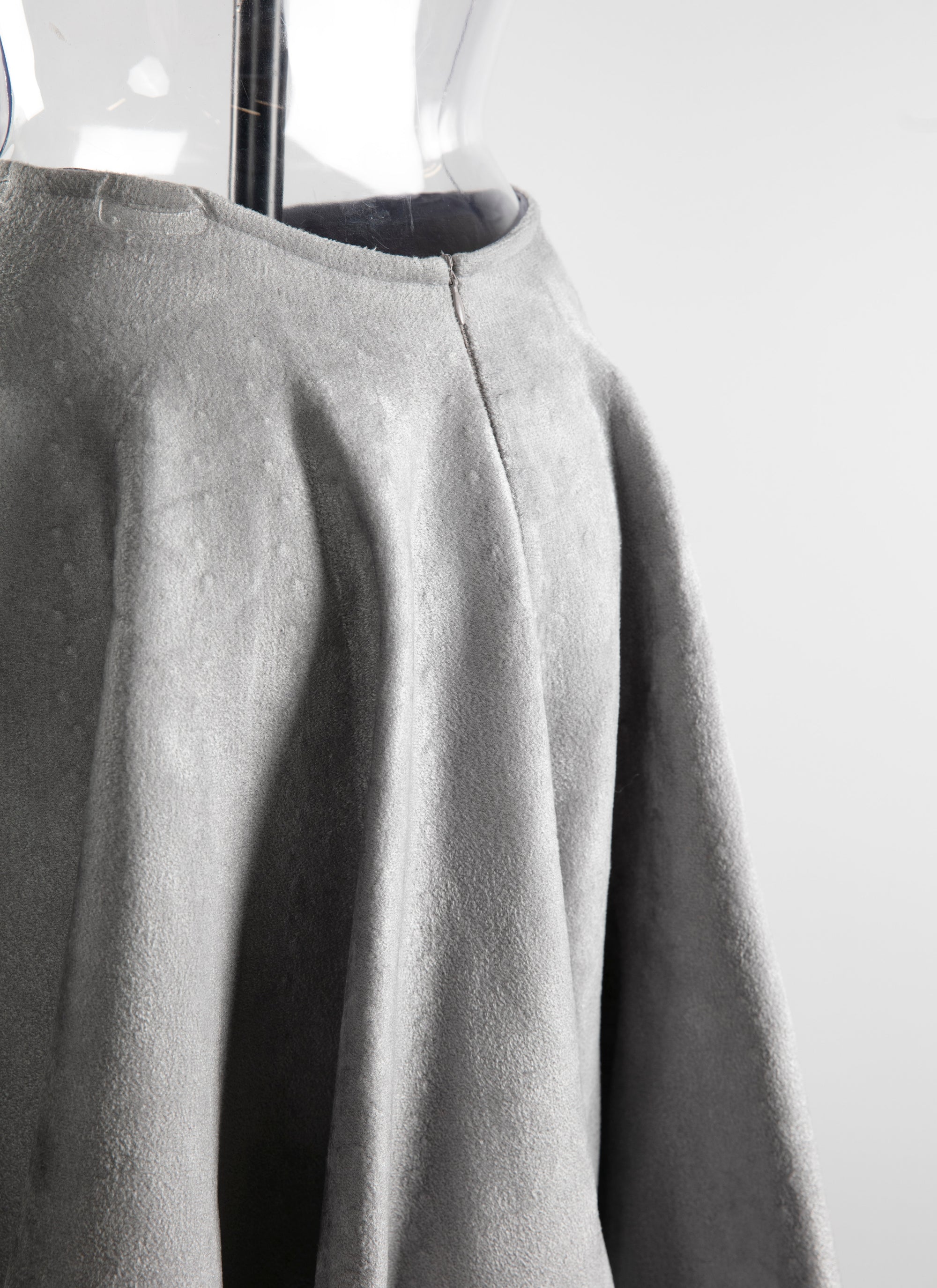 Short plain velvet skirt - Ash