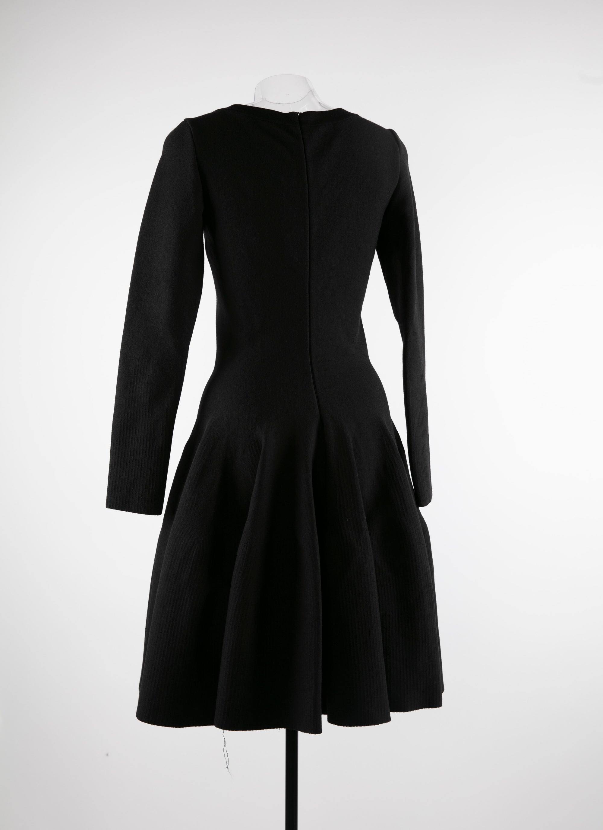 Robe patineuse à manches longues en laine - Noir