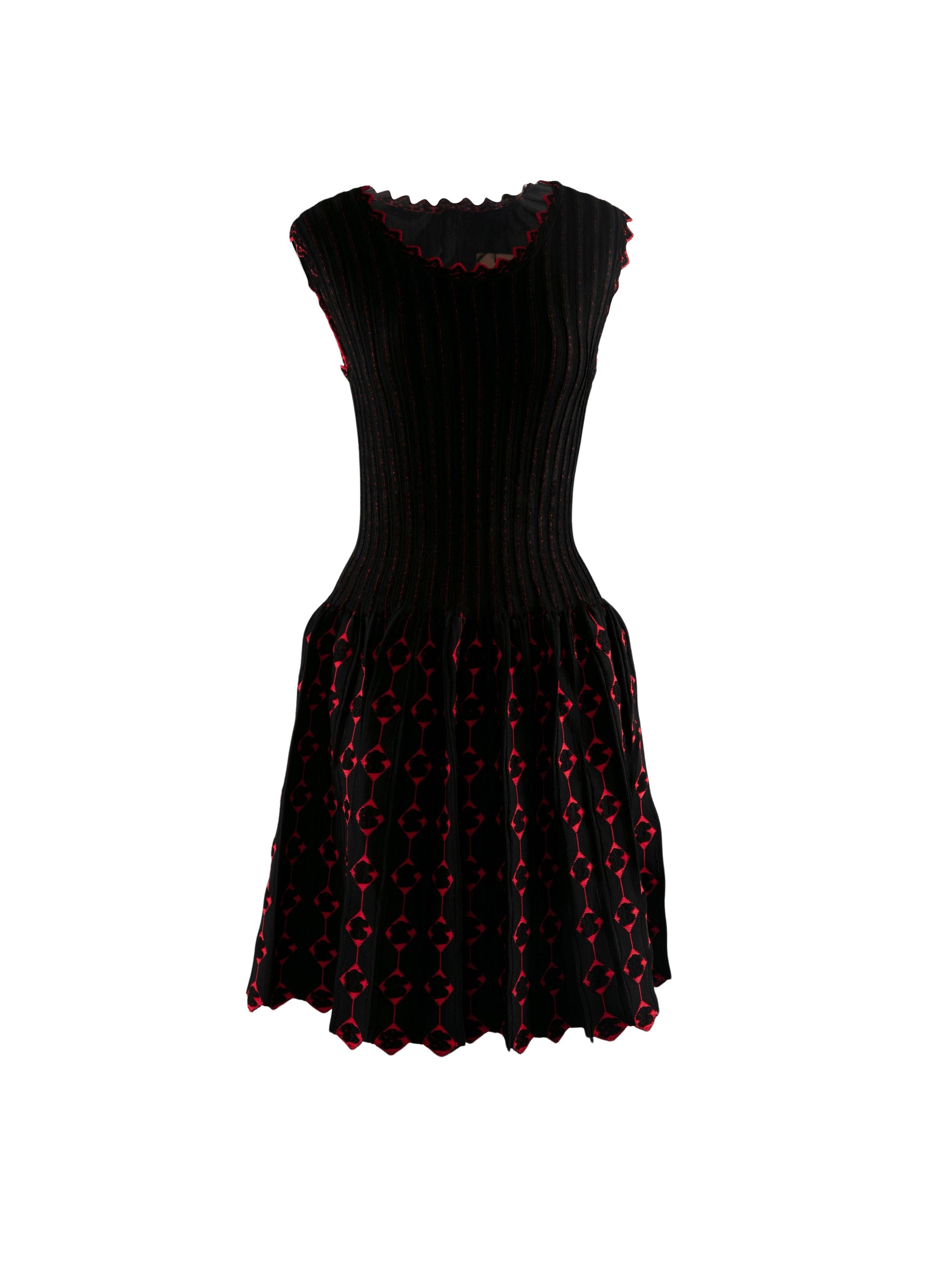 Pleated short dress with scalloped collar and sleeves - Black & Red