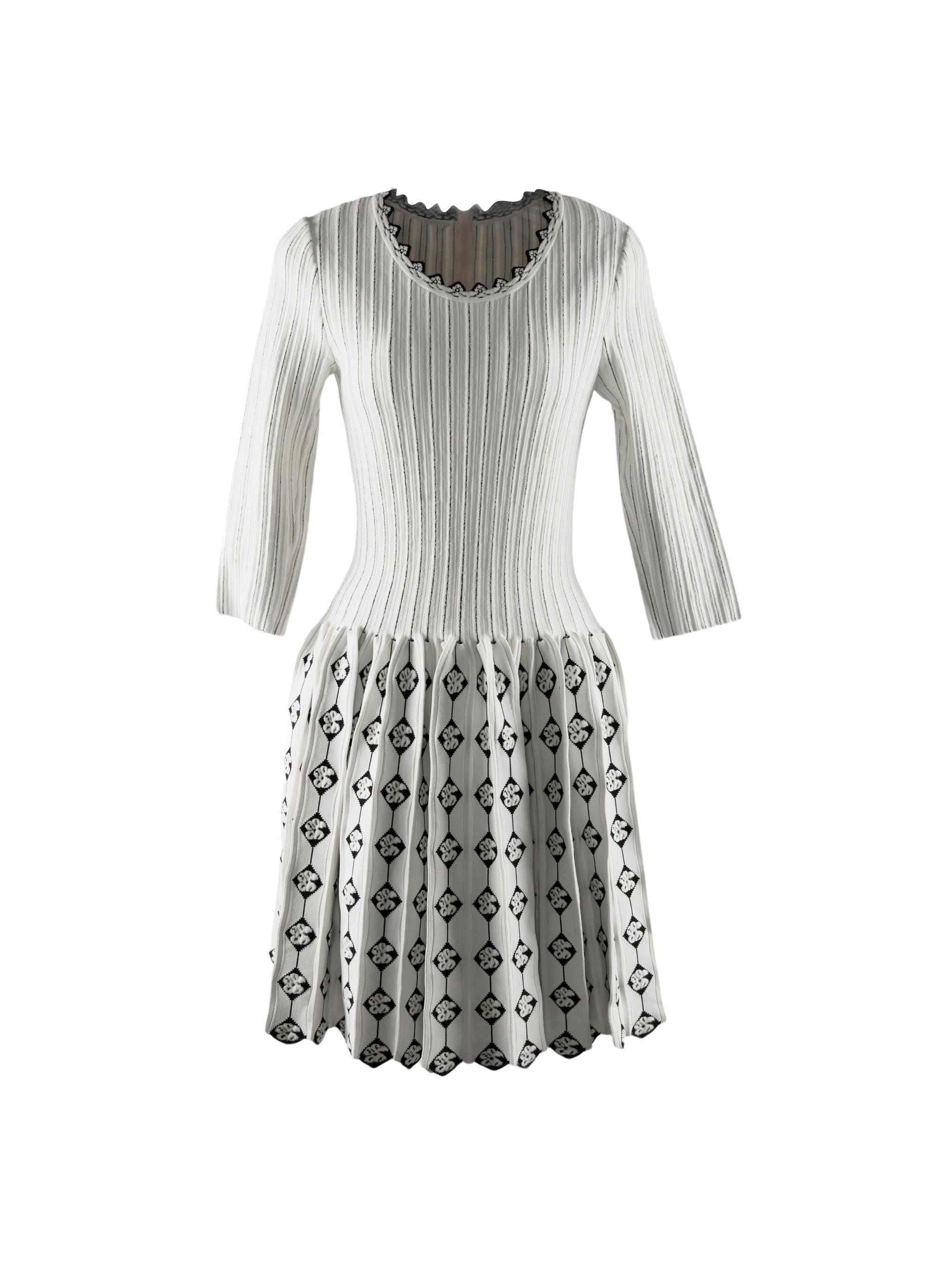 Robe courte à manches 3/4 - Blanc & Noir