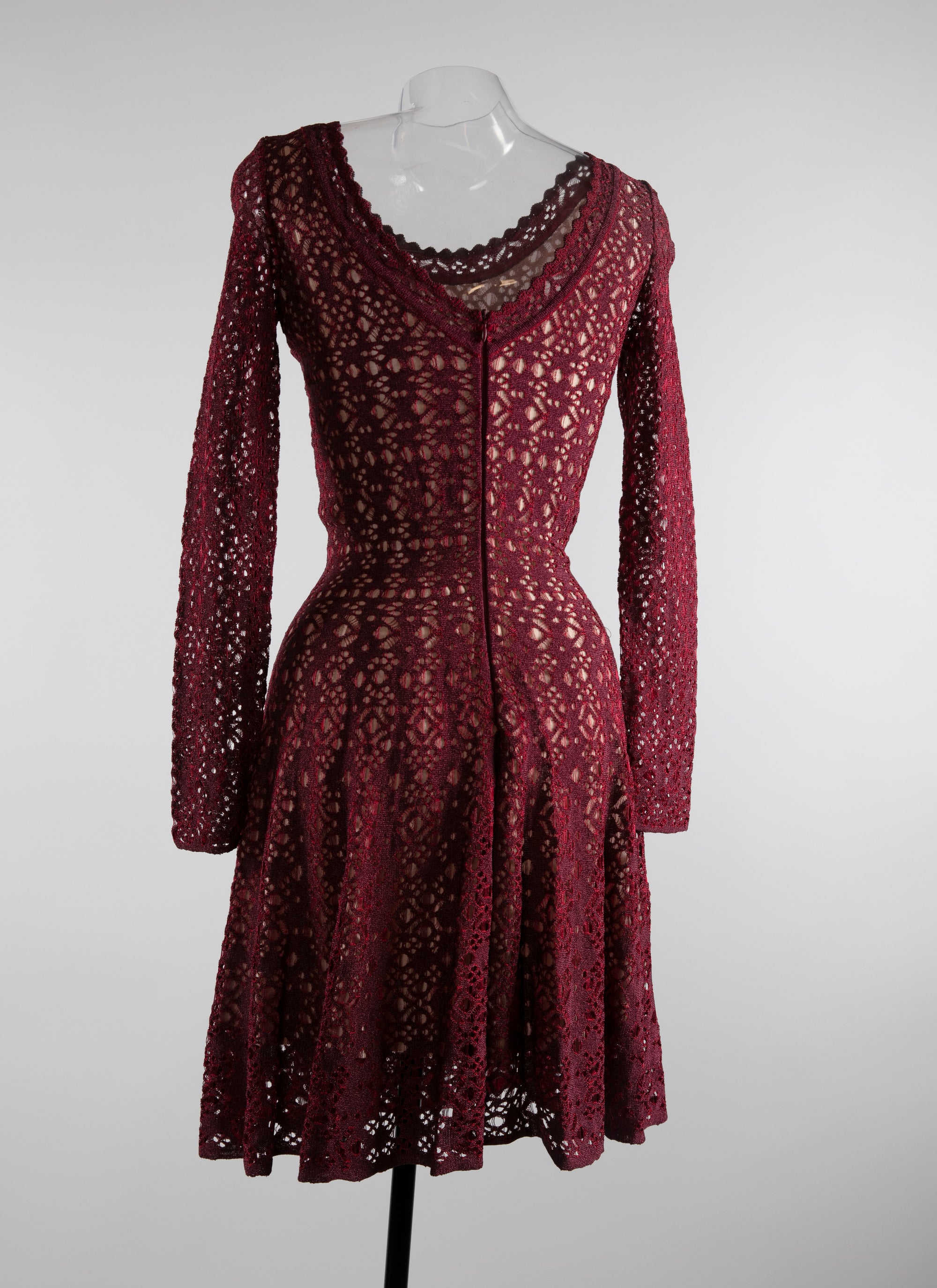 Robe courte en dentelle à col festonné - Rubis Metal