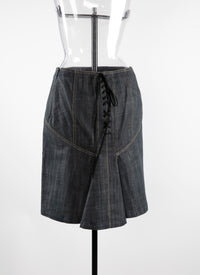 Short skirt with lace fastening - Night