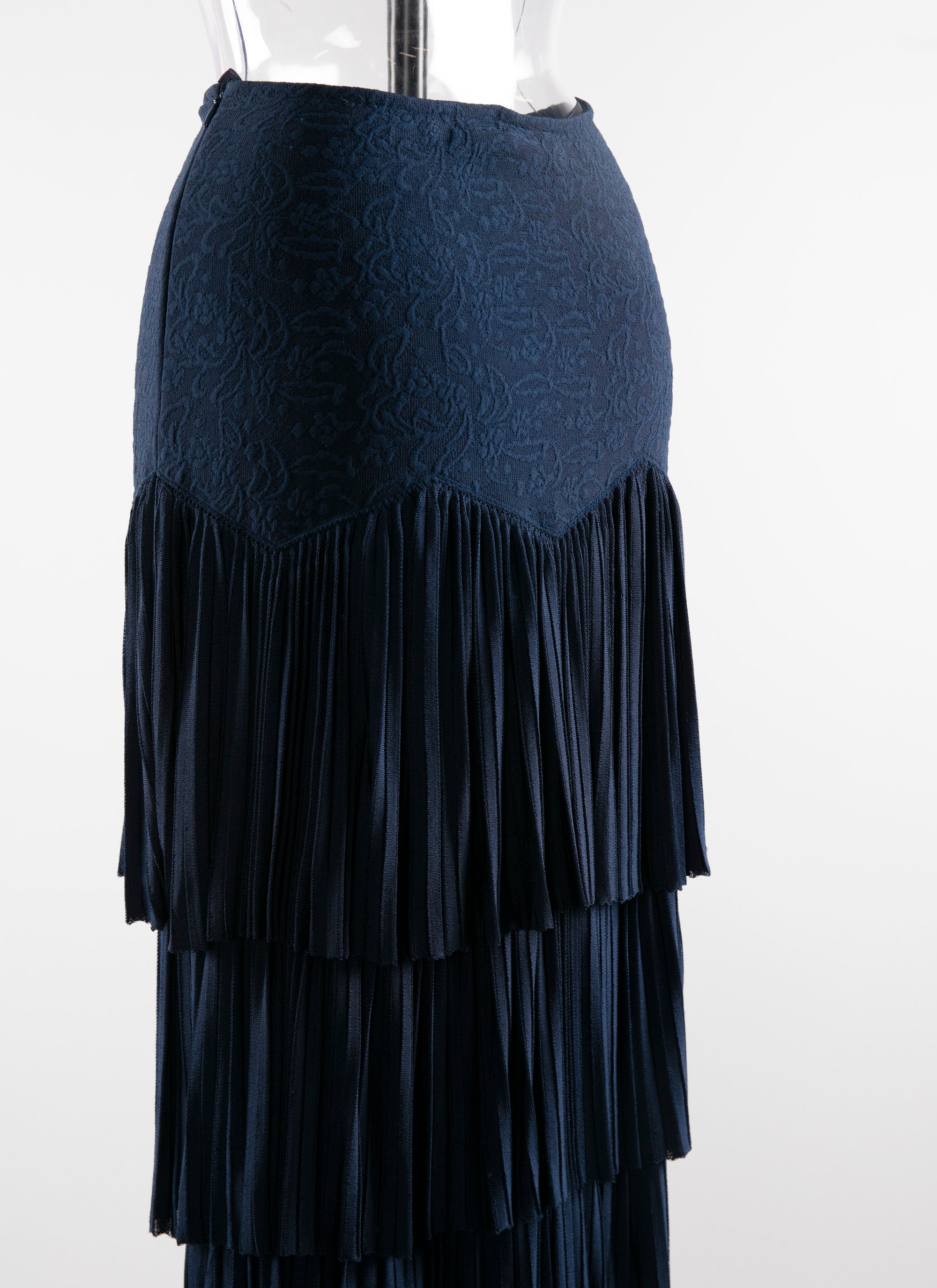 Long fitted skirt with pleated details - Navy