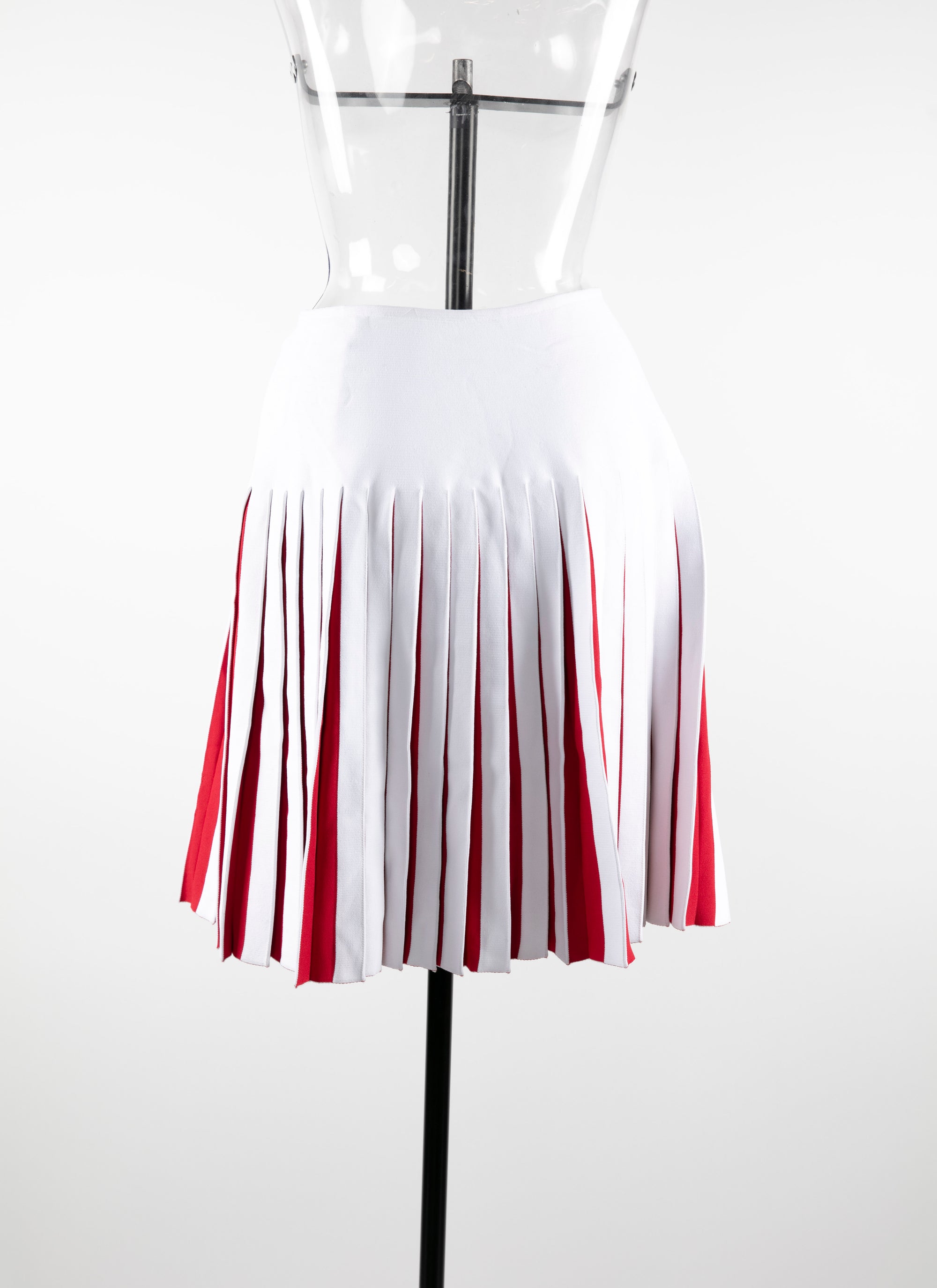 Short contrasting skirt with pleated details - White & Red