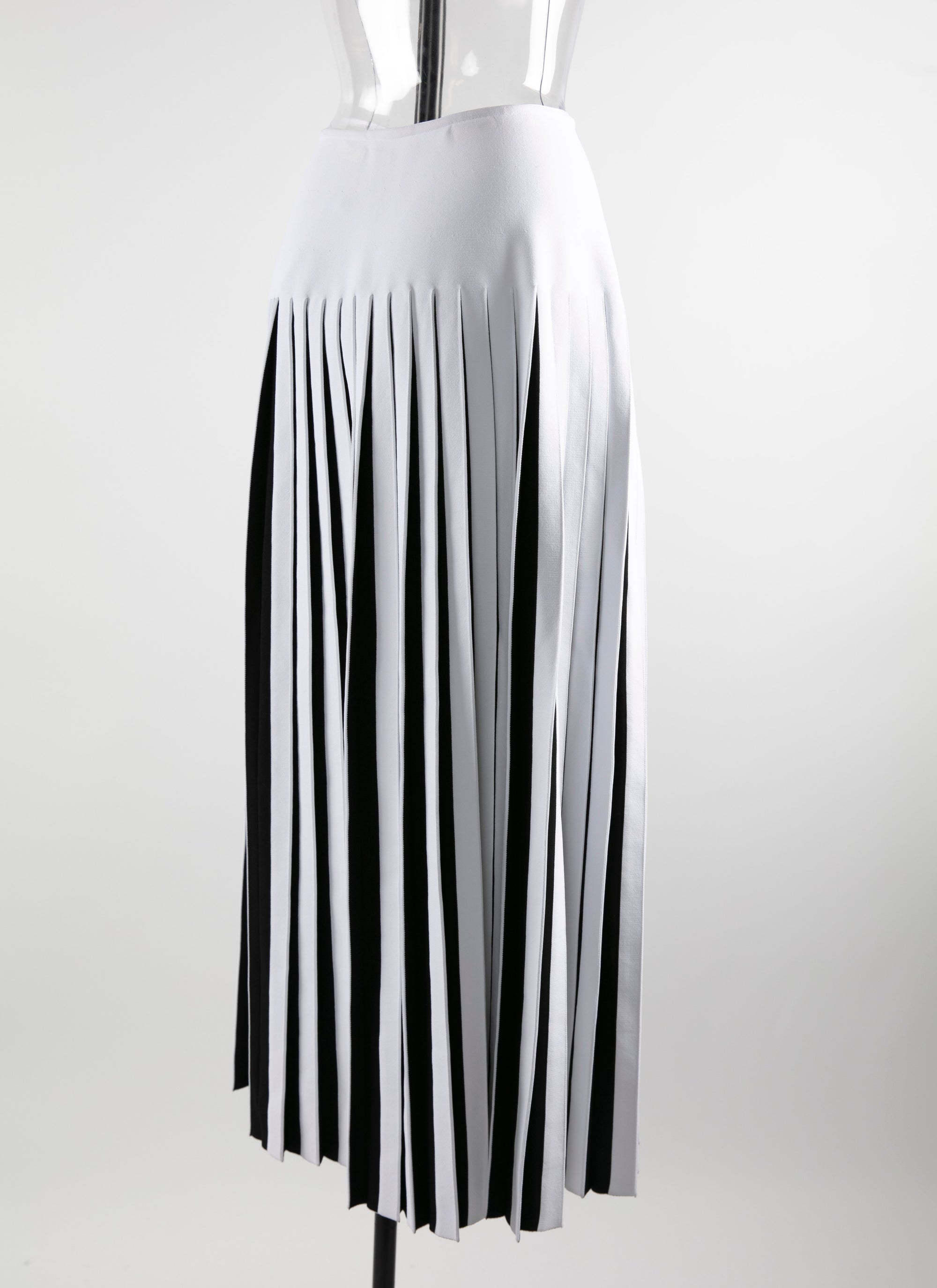 Contrasted midi skirt with pleated details - White & Black