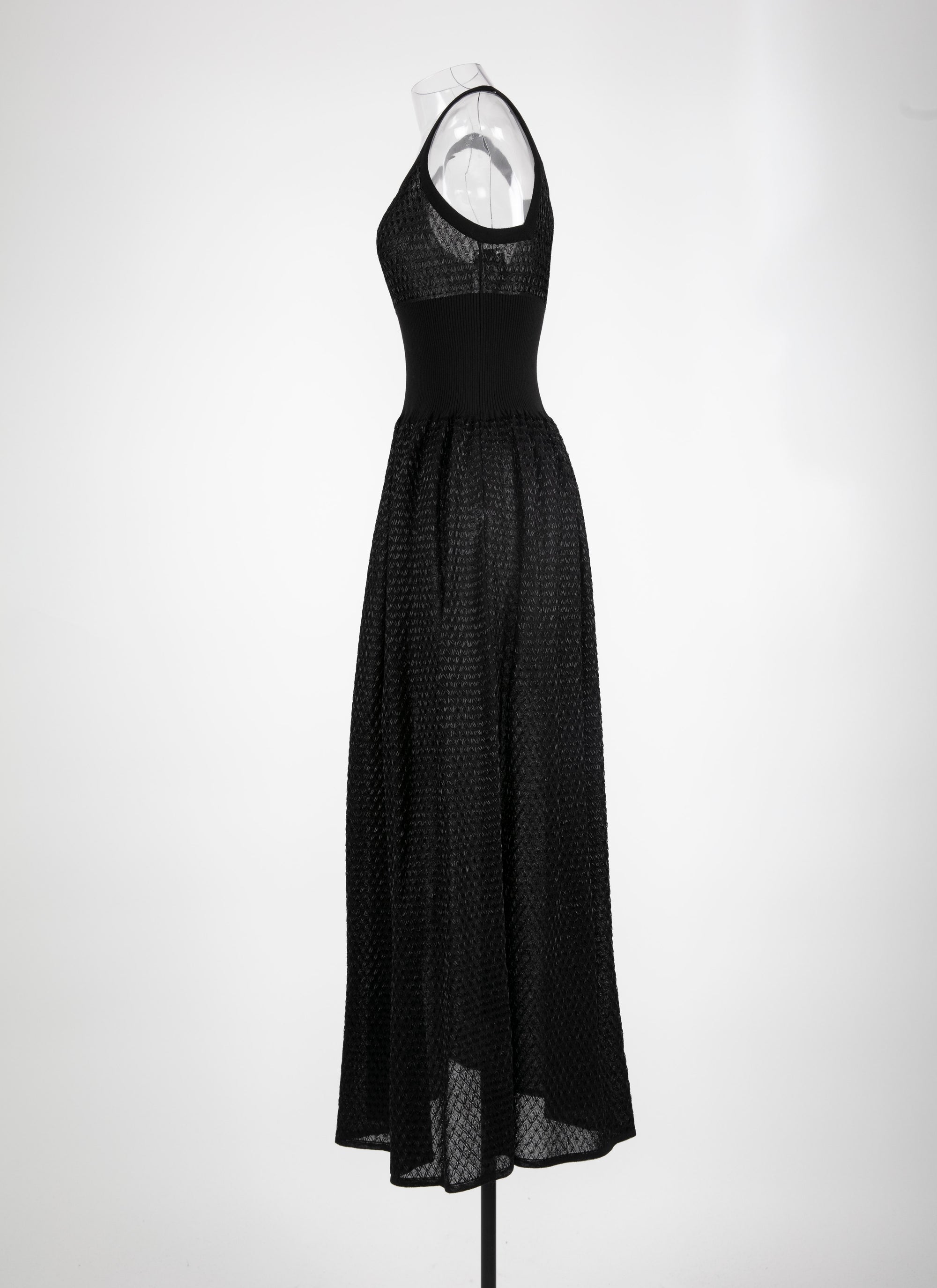 Waisted dress with non-adjustable straps - Black intense