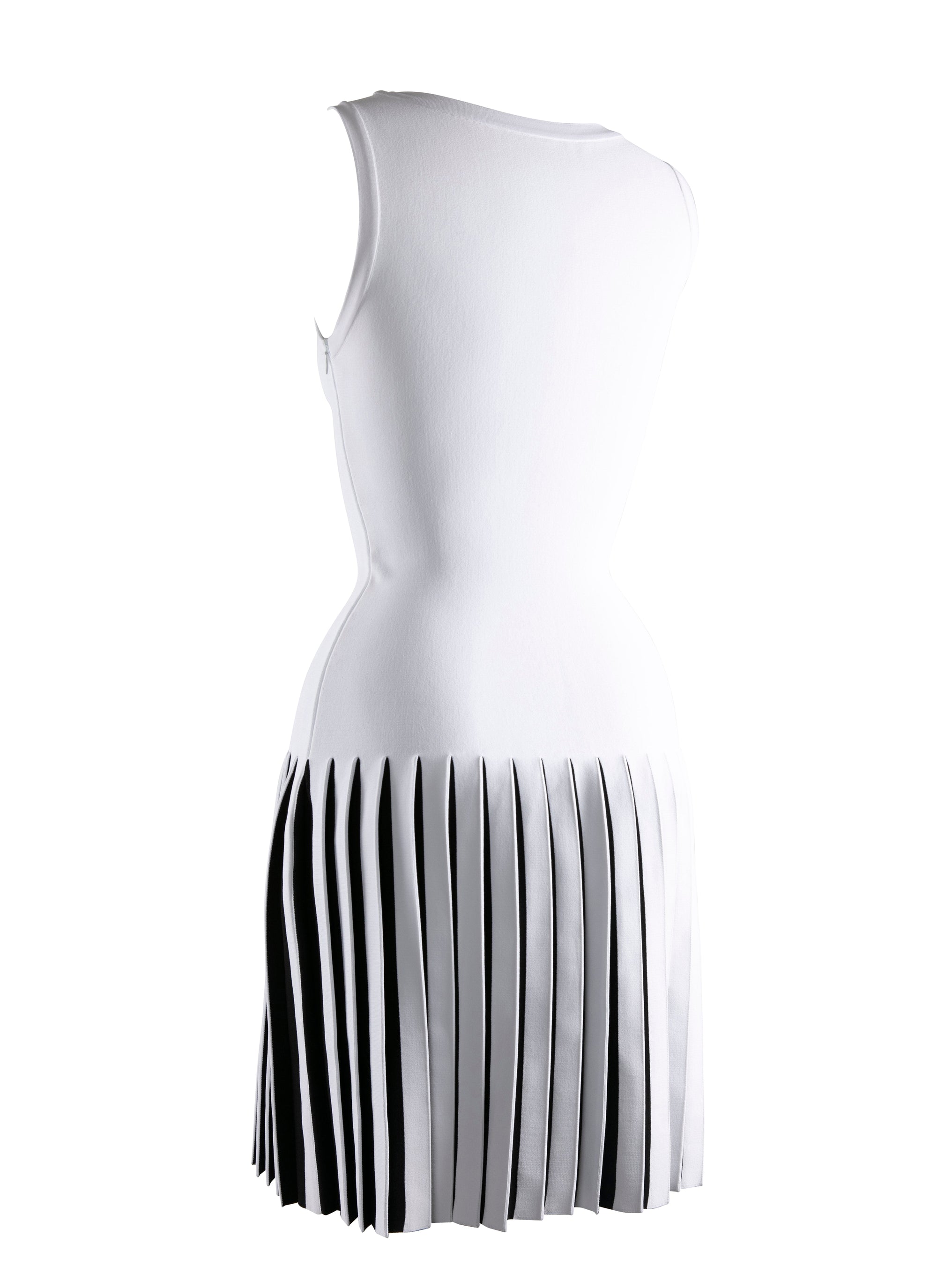 Sleeveless Pleated Short Dress - White & Black