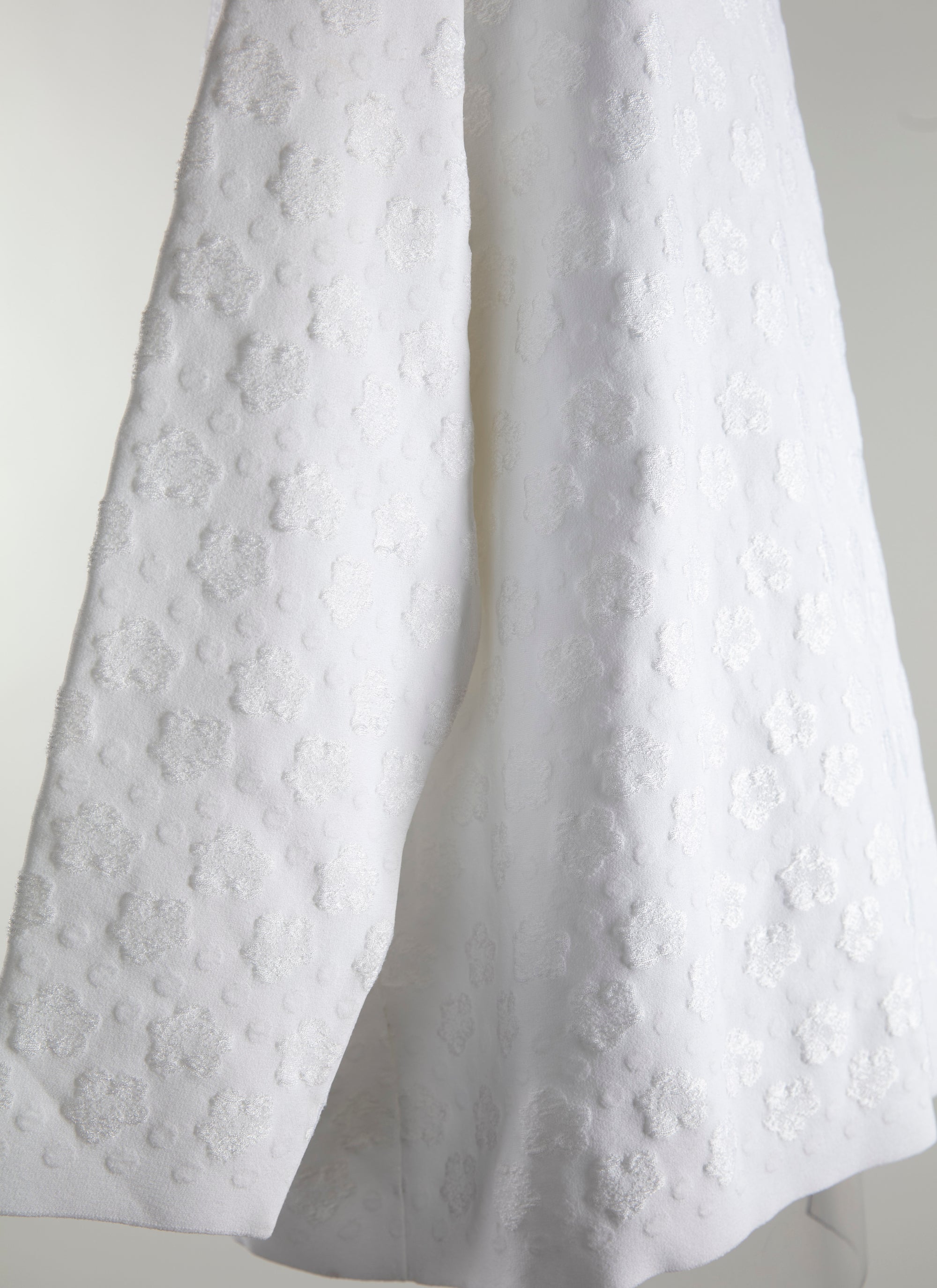 Long sleeve feathered jumper - White