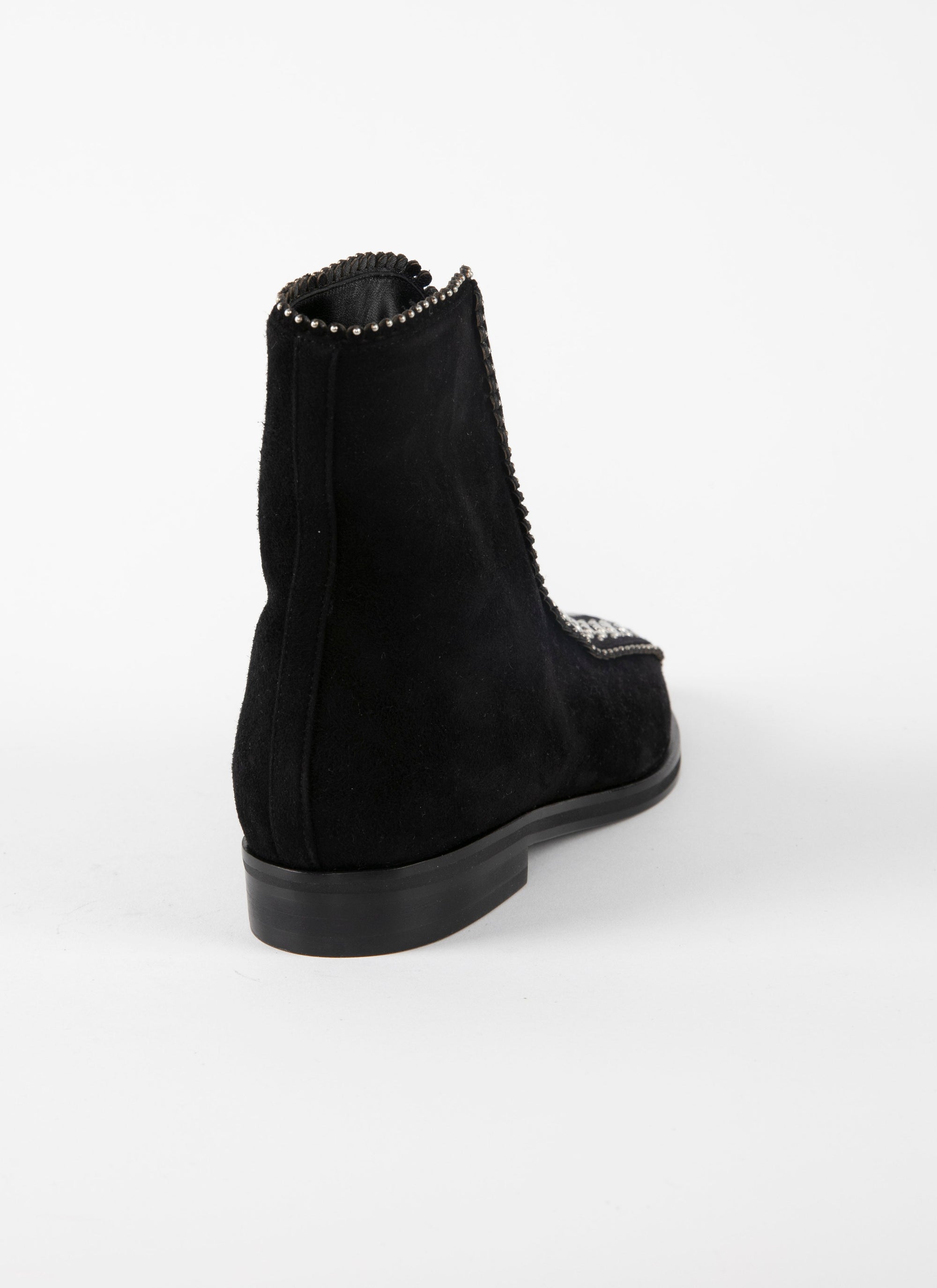 Studded flat ankle boots in leather - Black intense