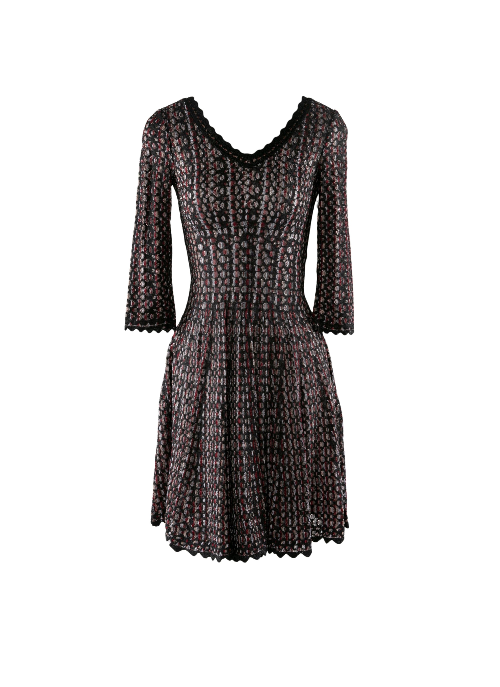 Robe courte à col v festonné - Noir & Rouge
