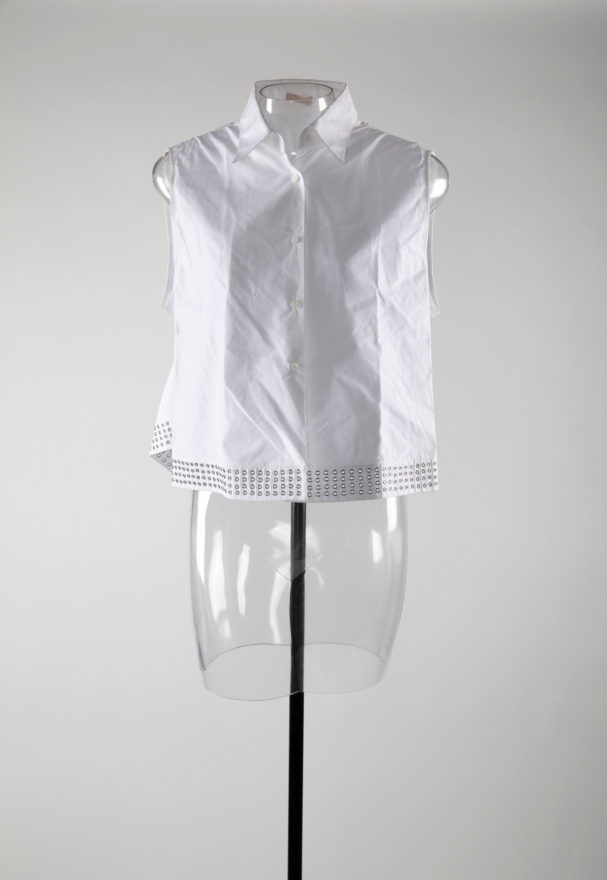 Straight sleeveless shirt with eyelets - White